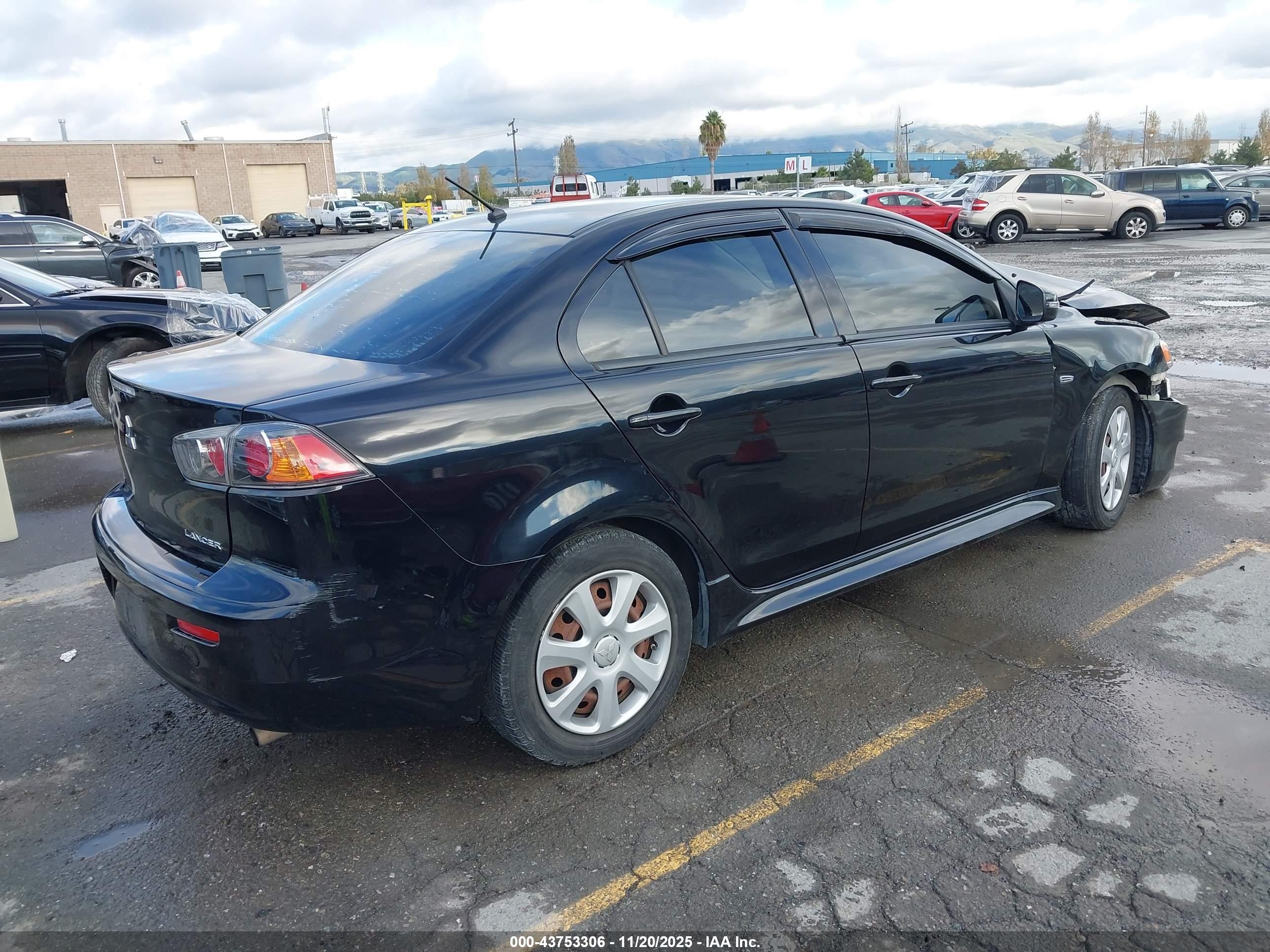 MITSUBISHI LANCER image 4