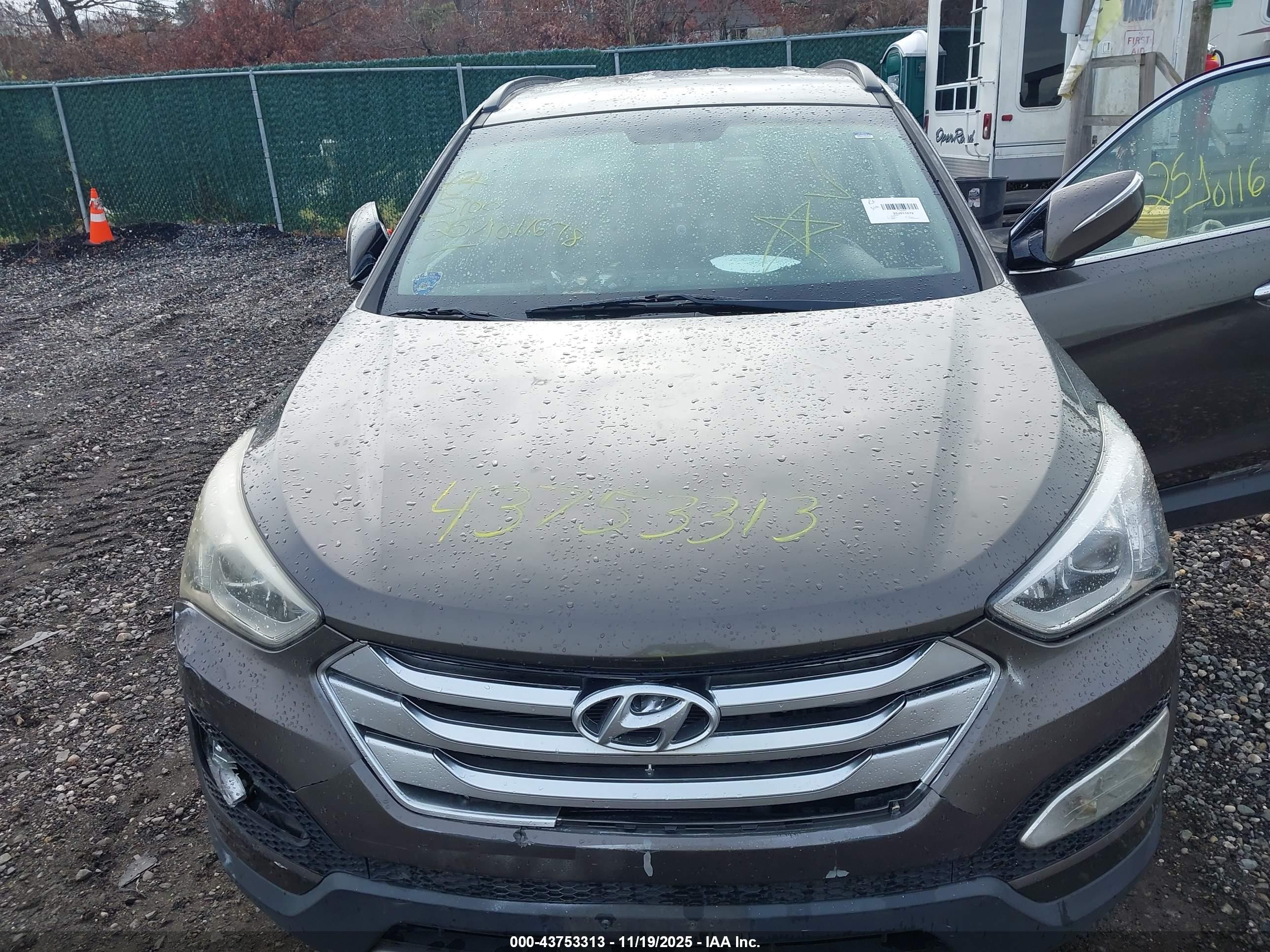 HYUNDAI SANTA image 10