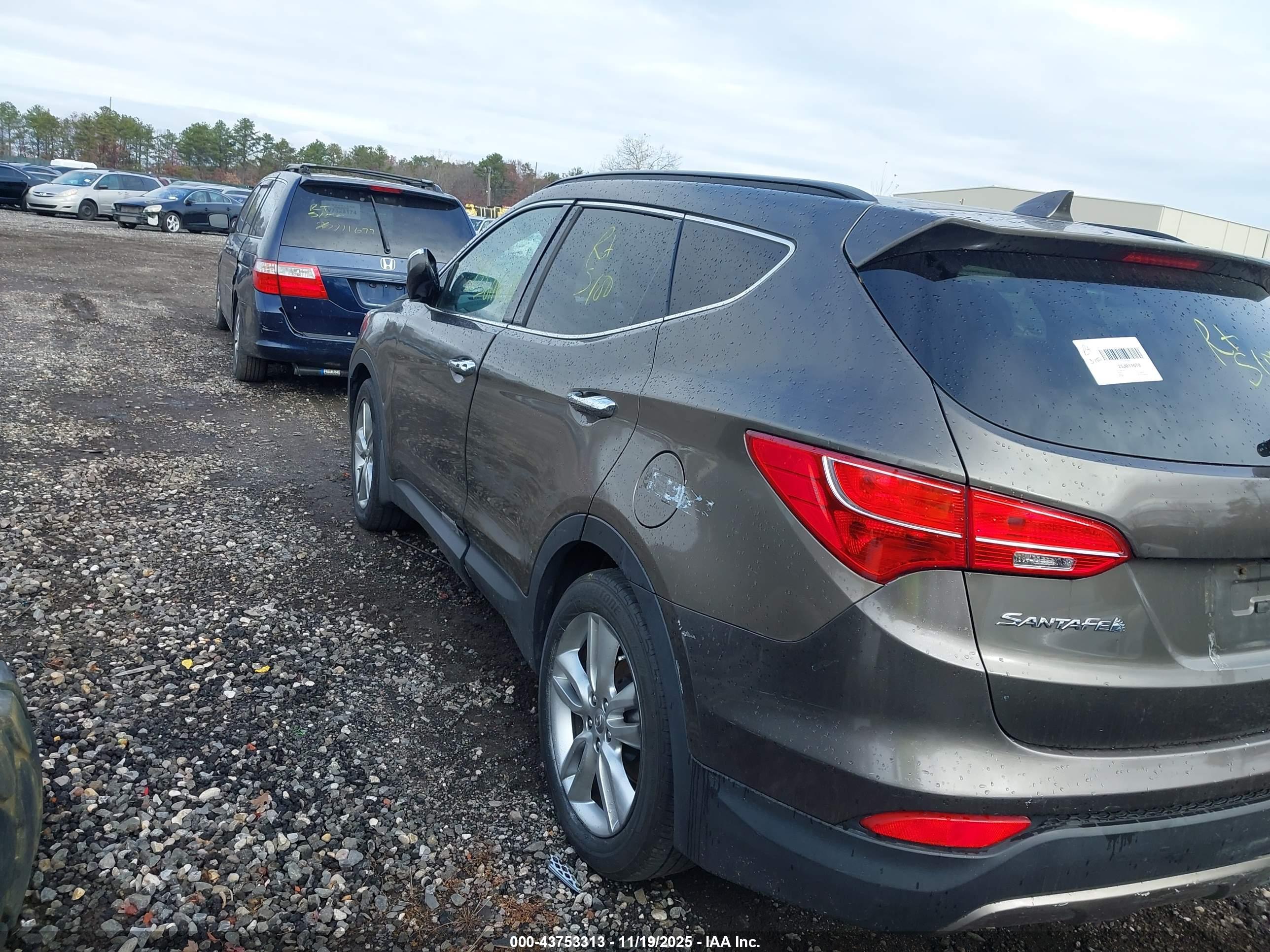 HYUNDAI SANTA image 3