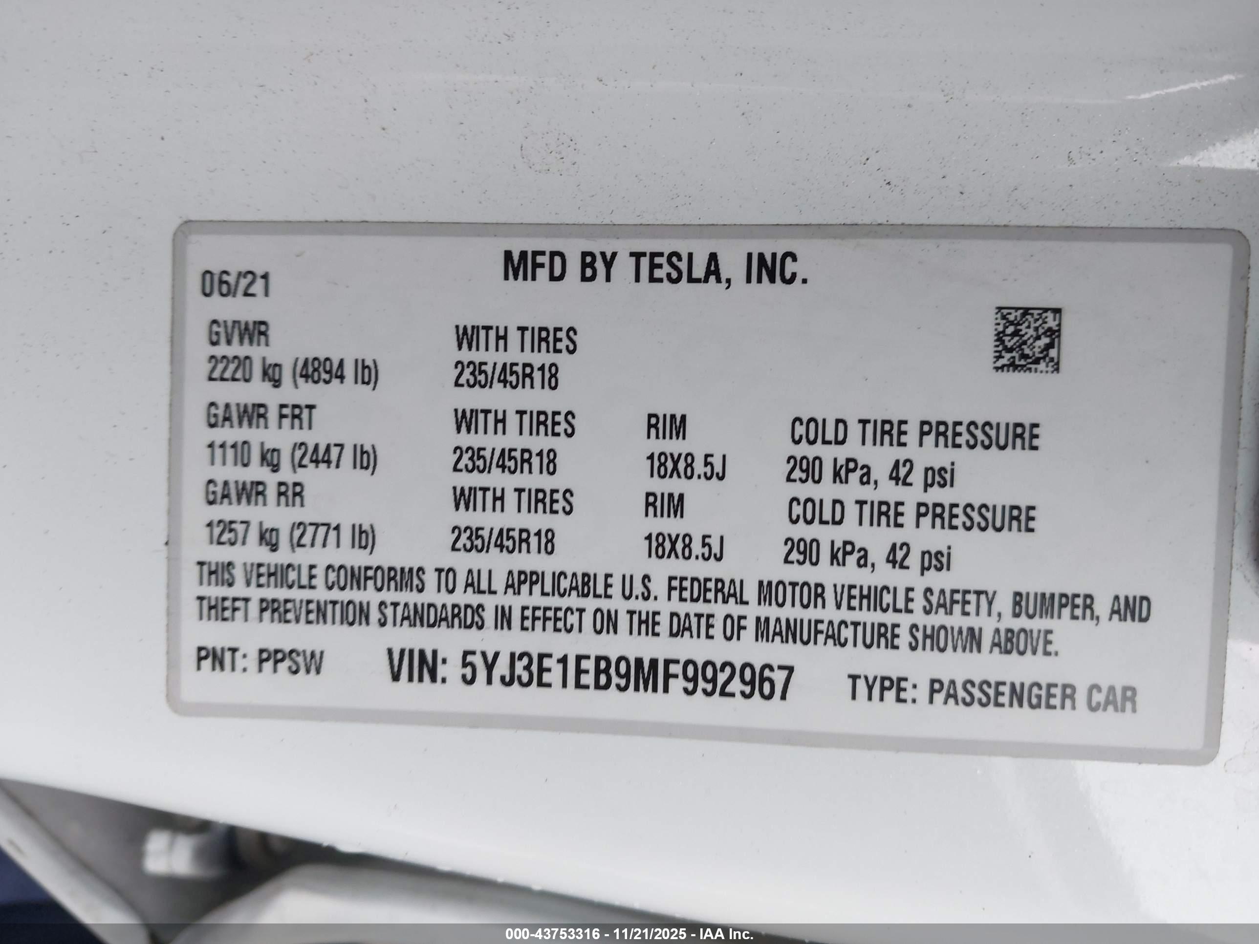 TESLA MODEL image 9