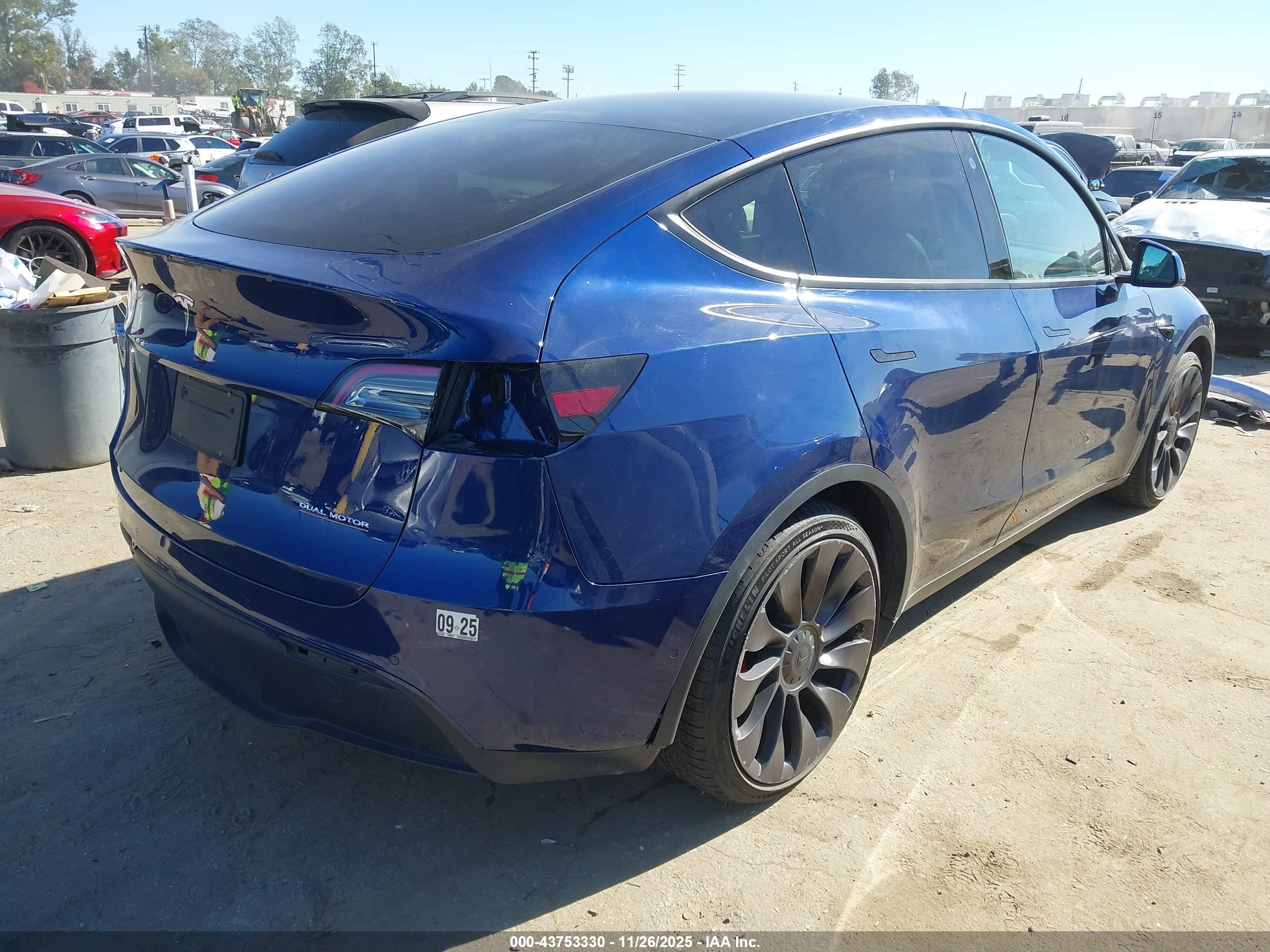 TESLA MODEL image 4