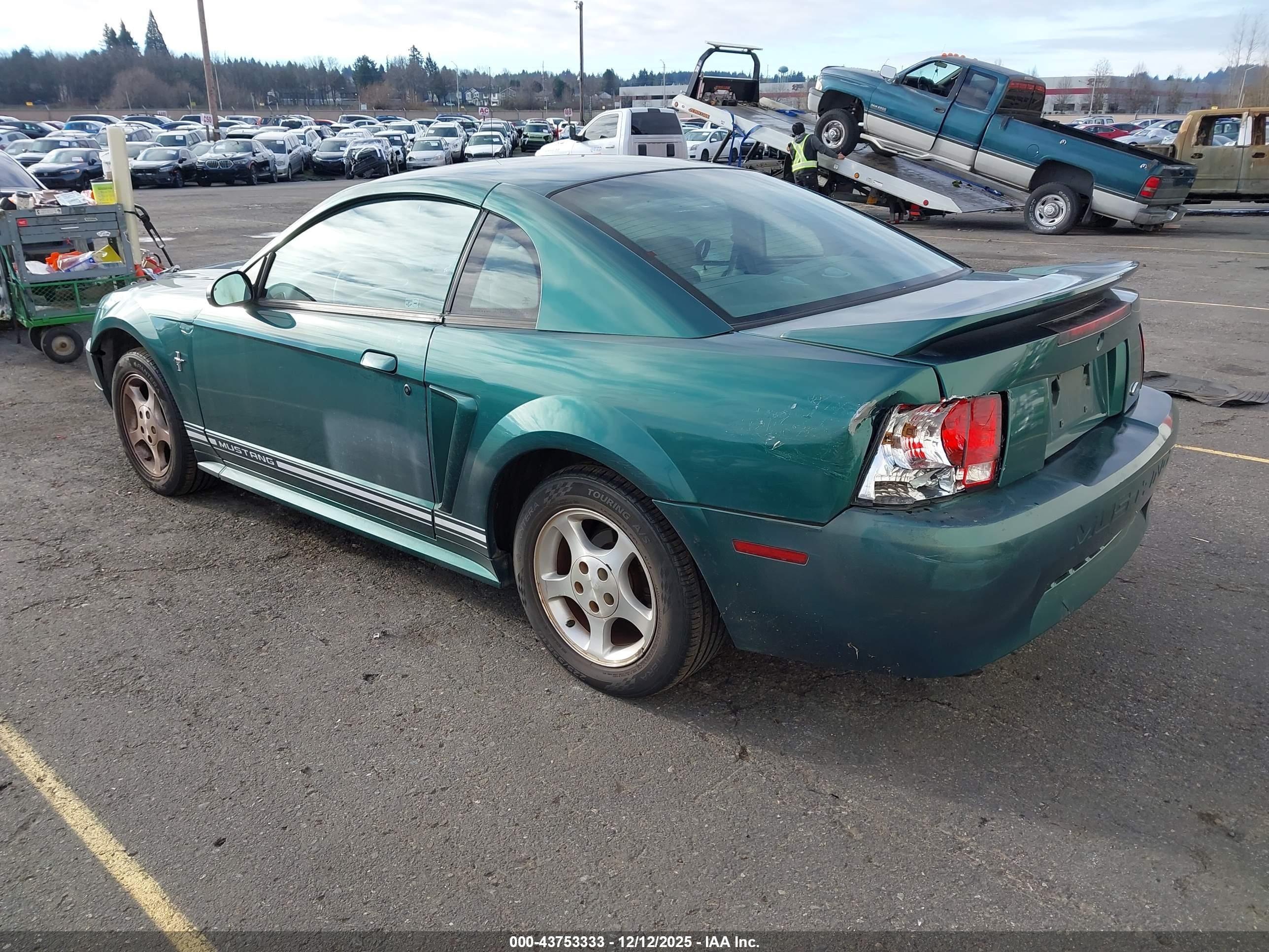 FORD MUSTANG image 3