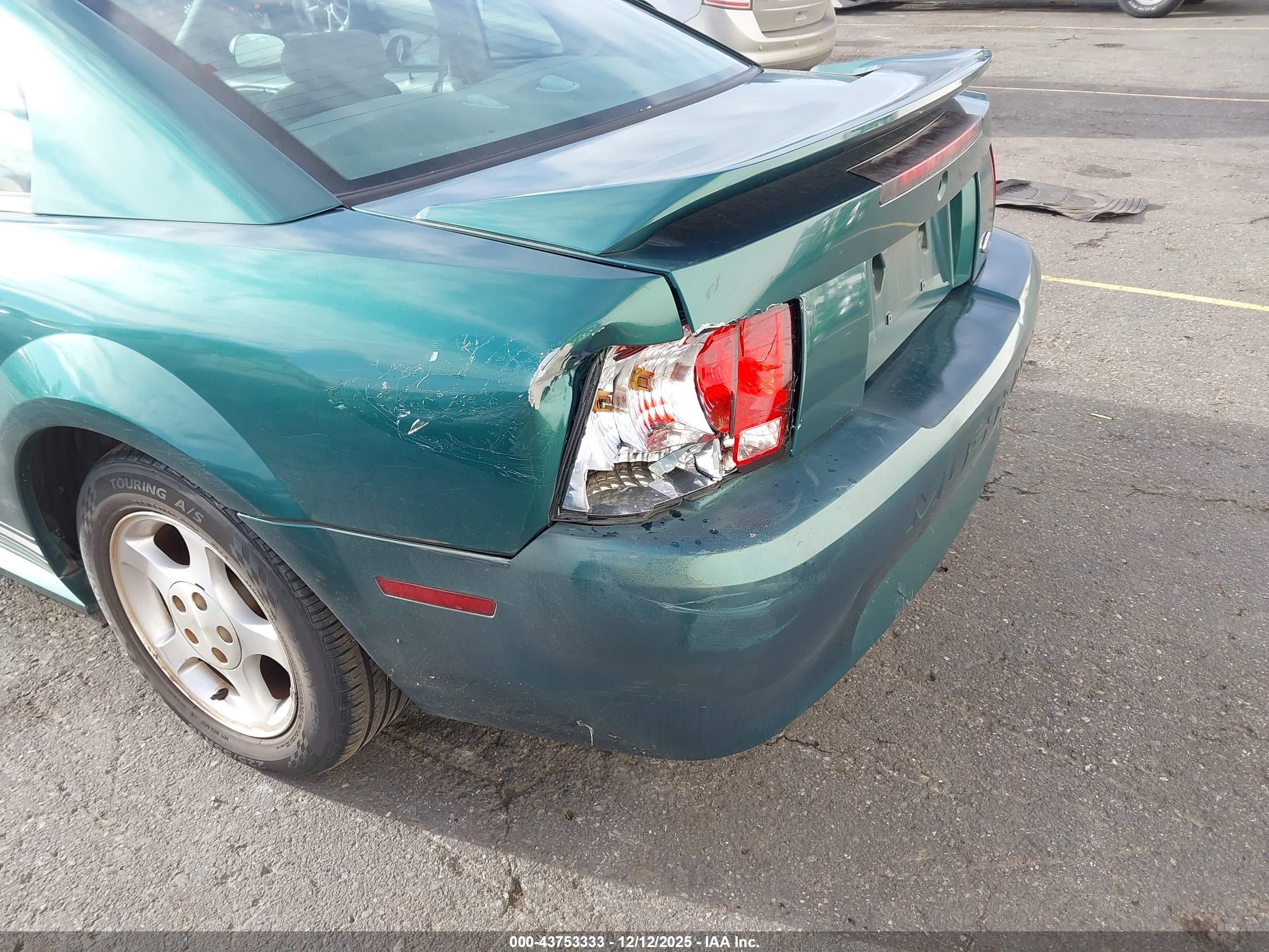 FORD MUSTANG image 6