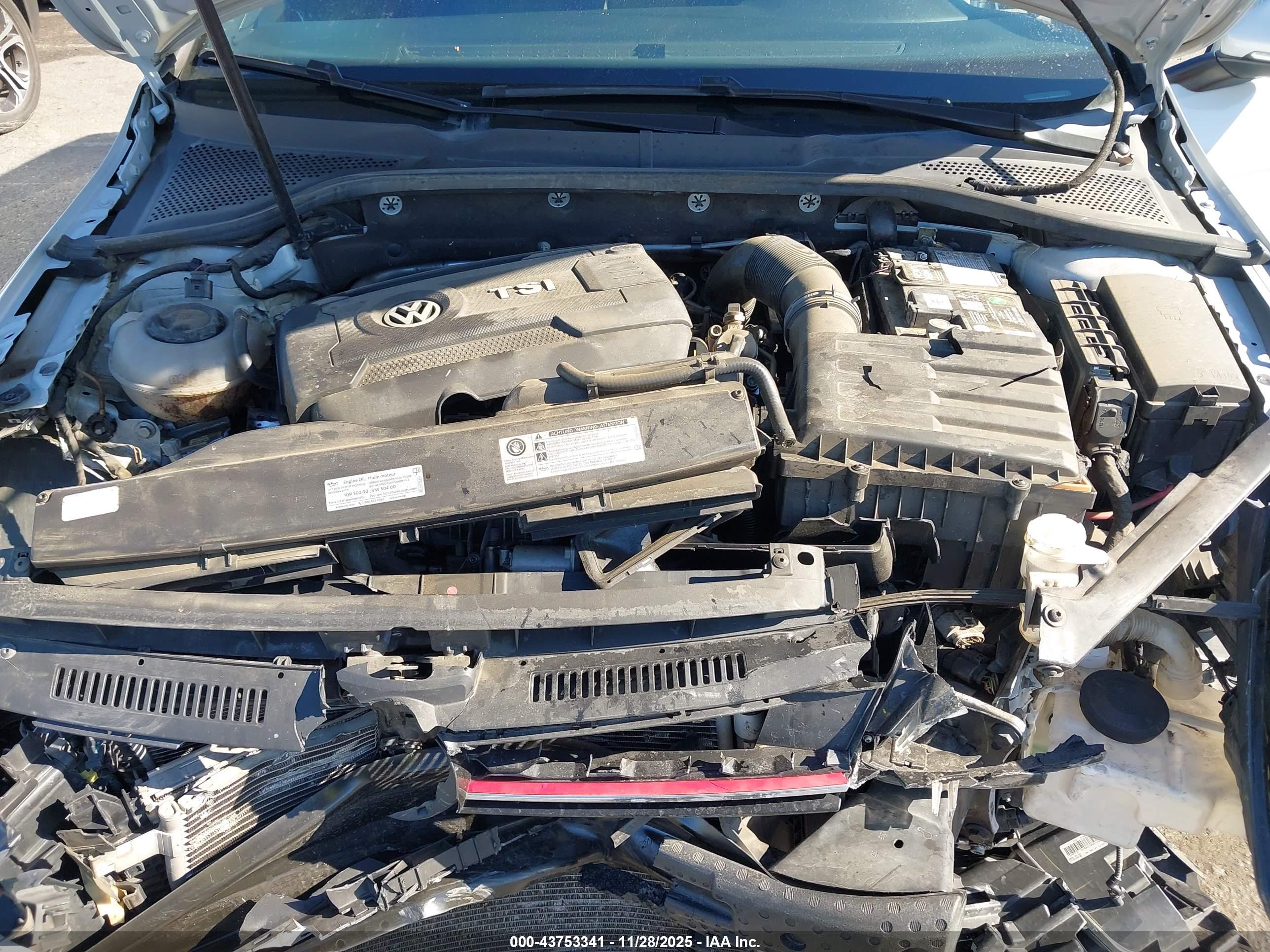 VOLKSWAGEN GOLF image 10