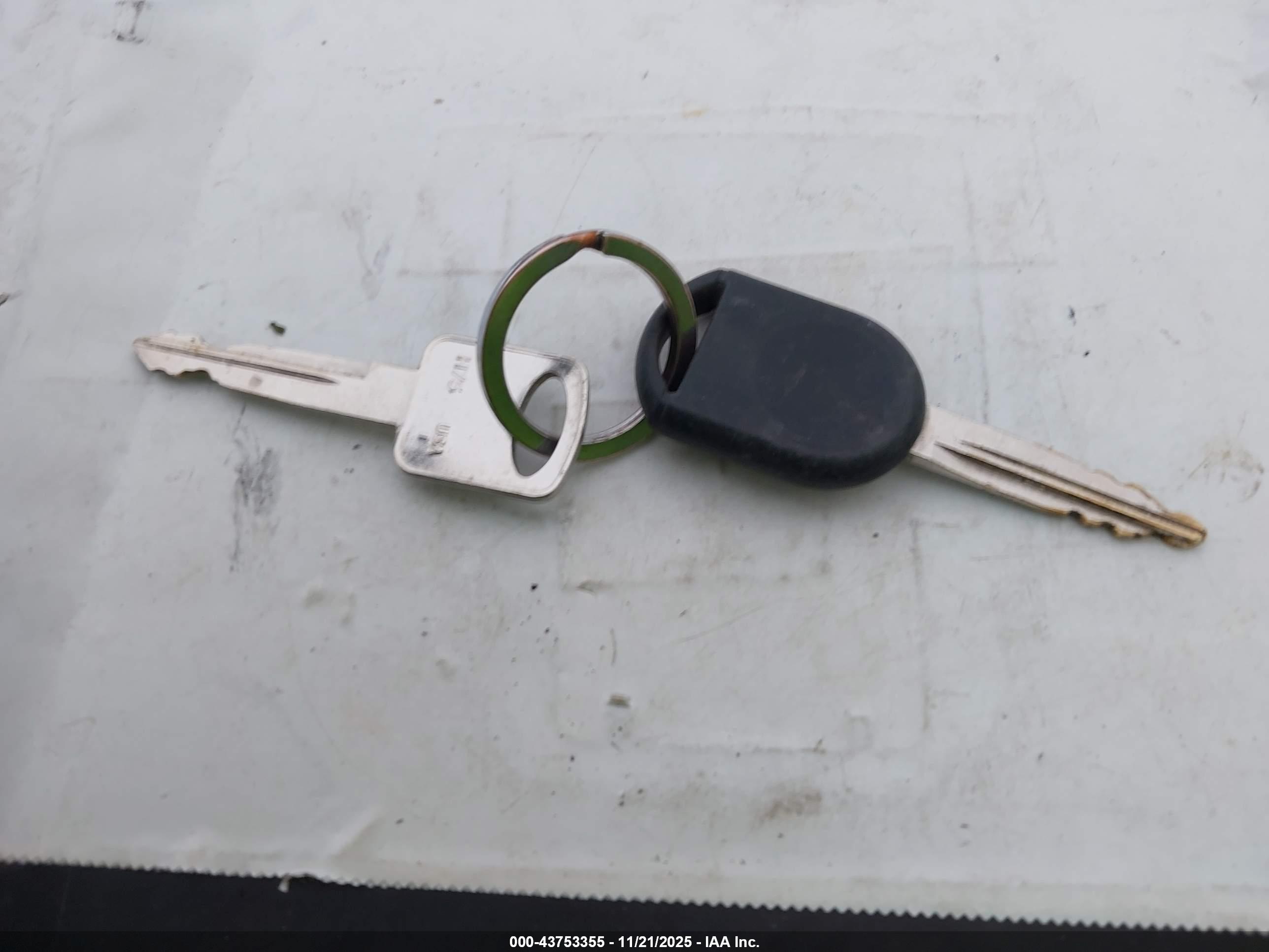 MAZDA TRIBUTE image 11