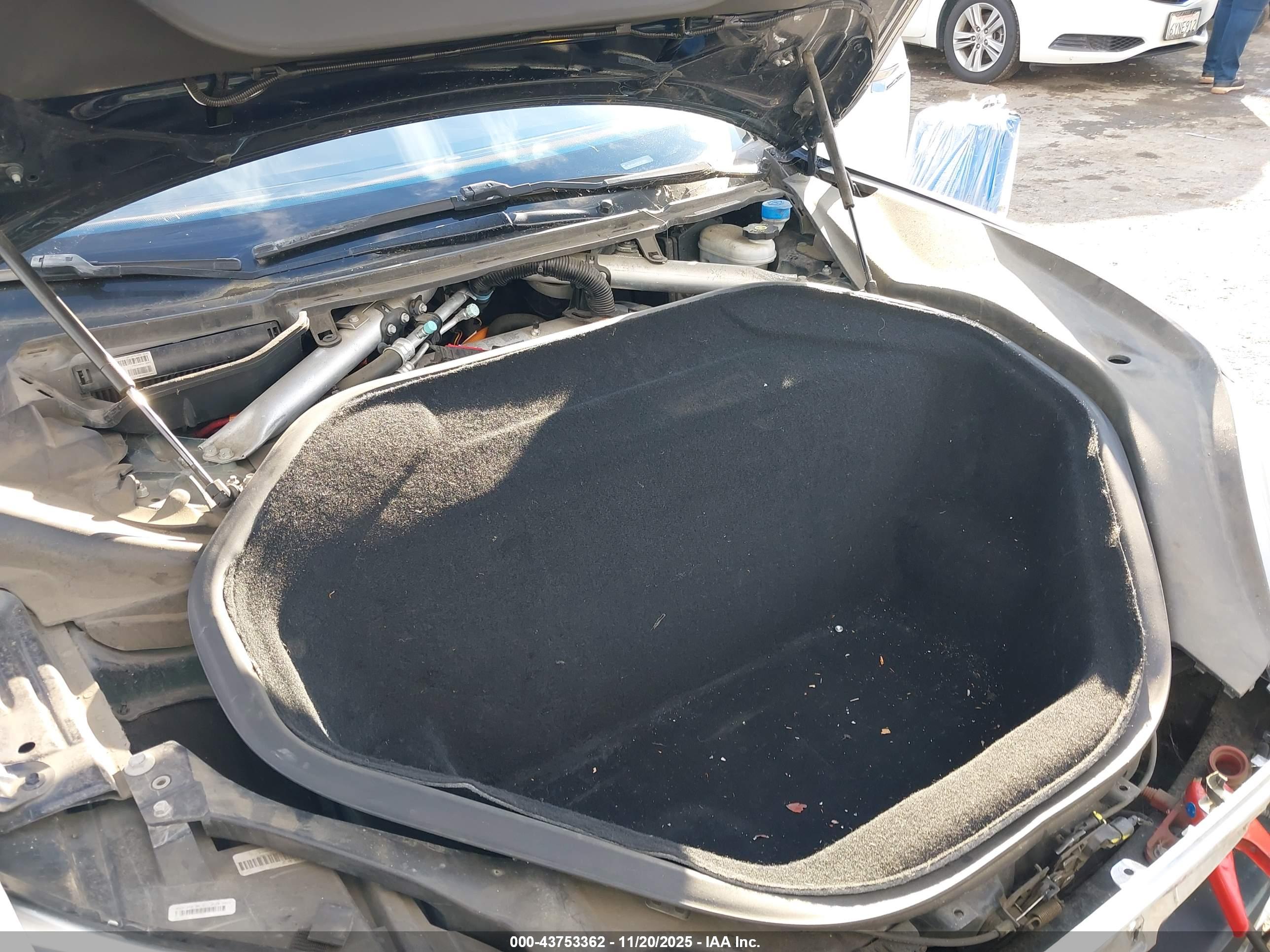 TESLA MODEL image 10