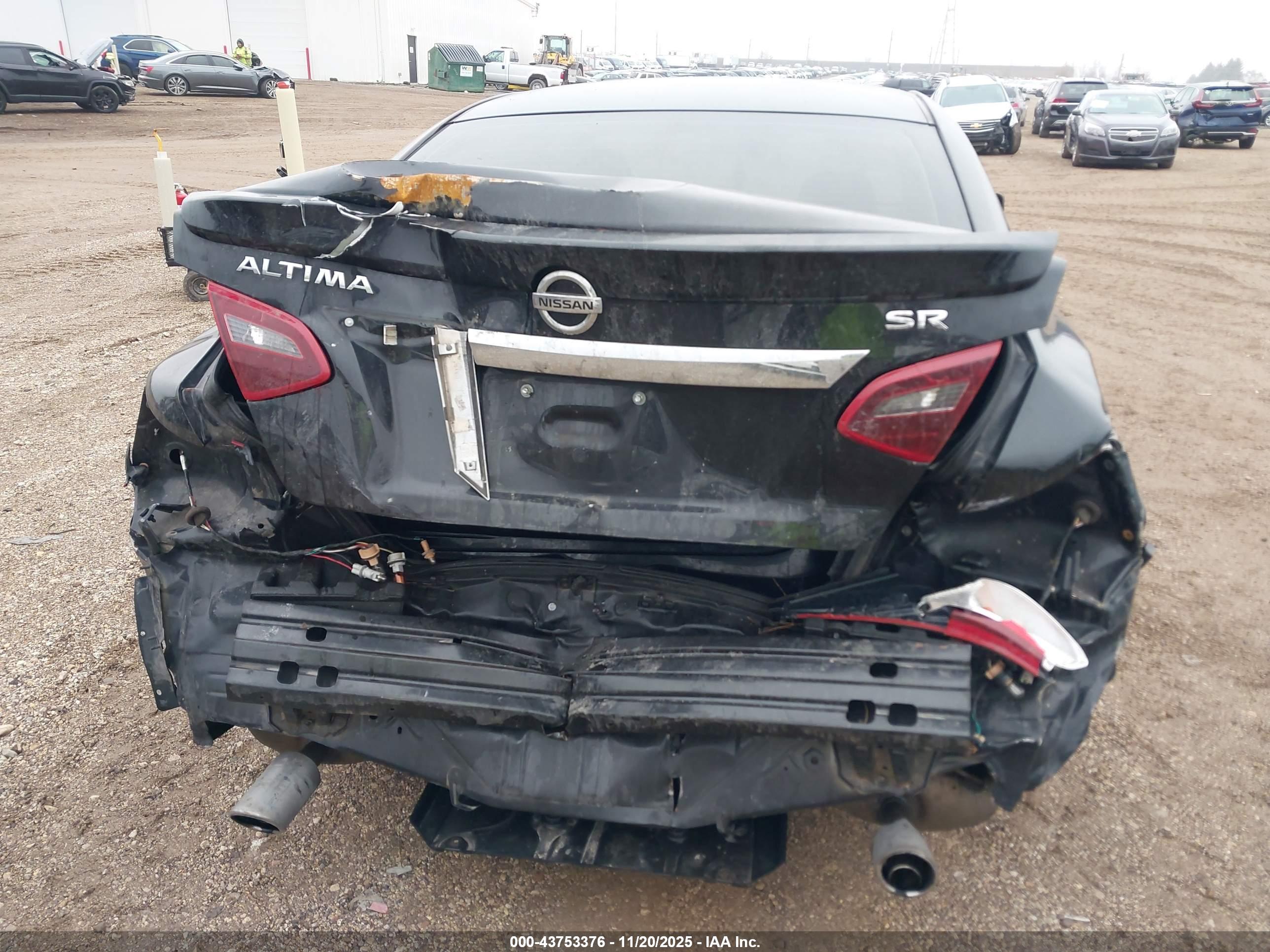 NISSAN ALTIMA image 6