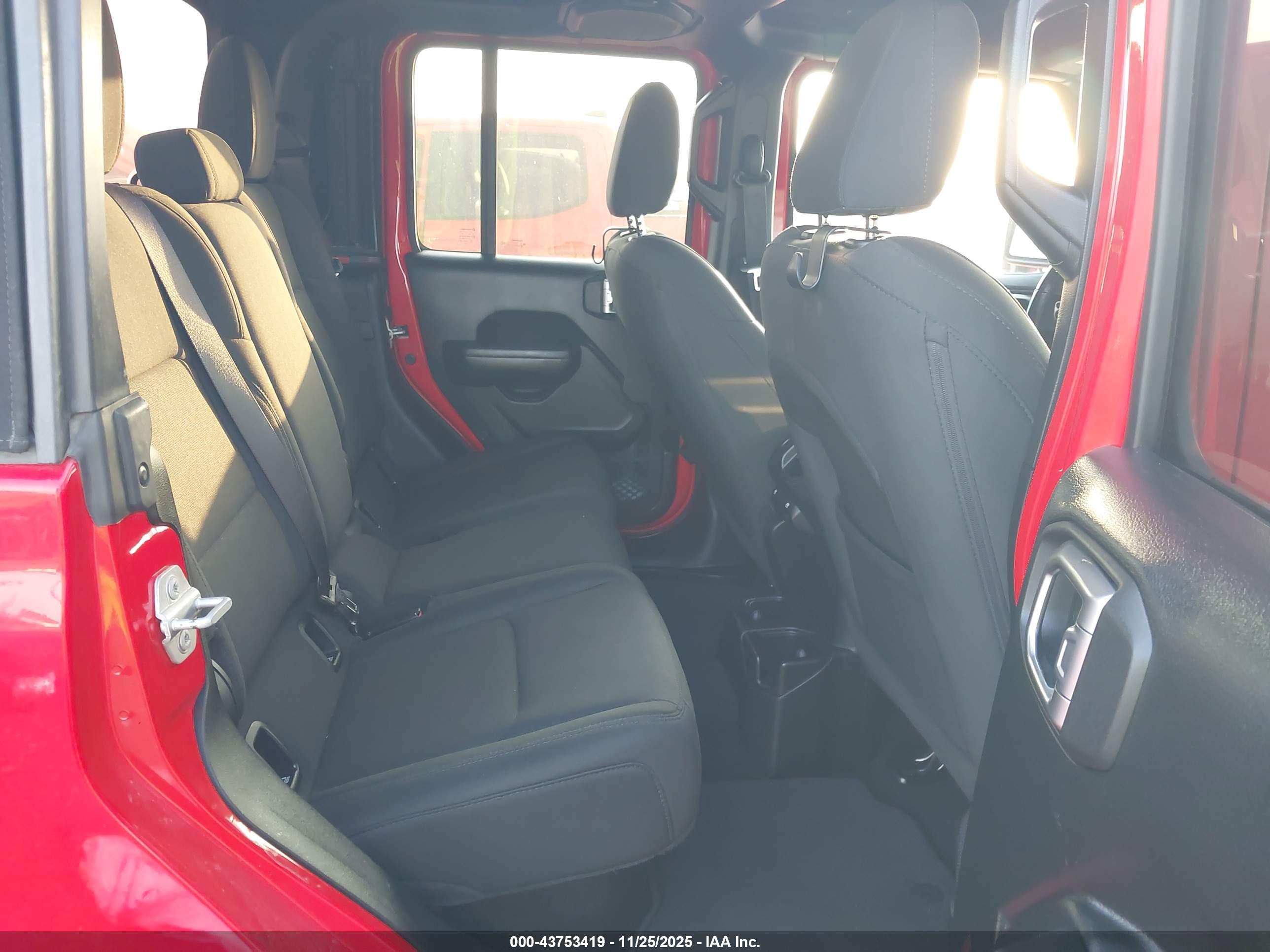 JEEP GLADIATOR image 8