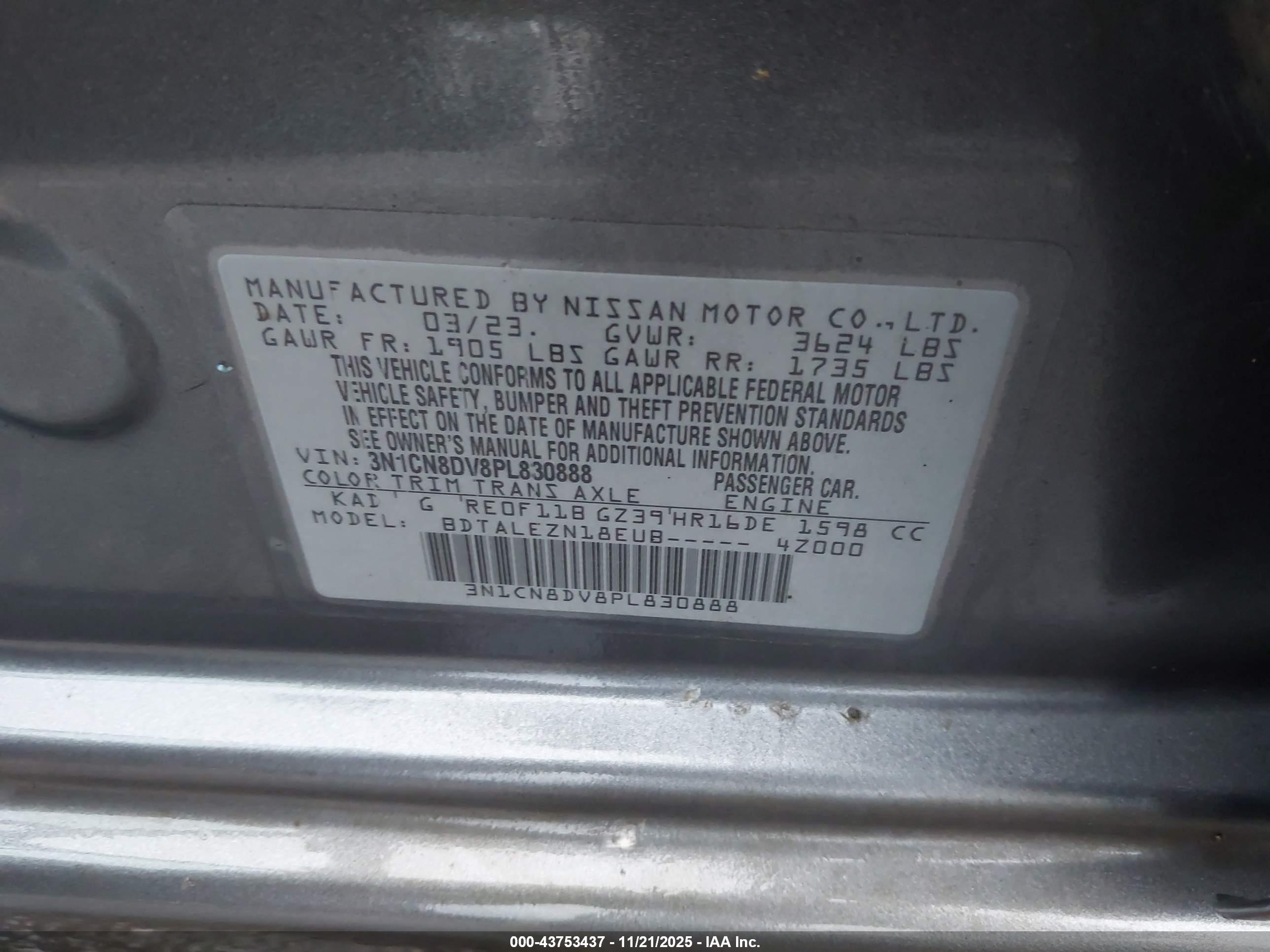 NISSAN VERSA image 9