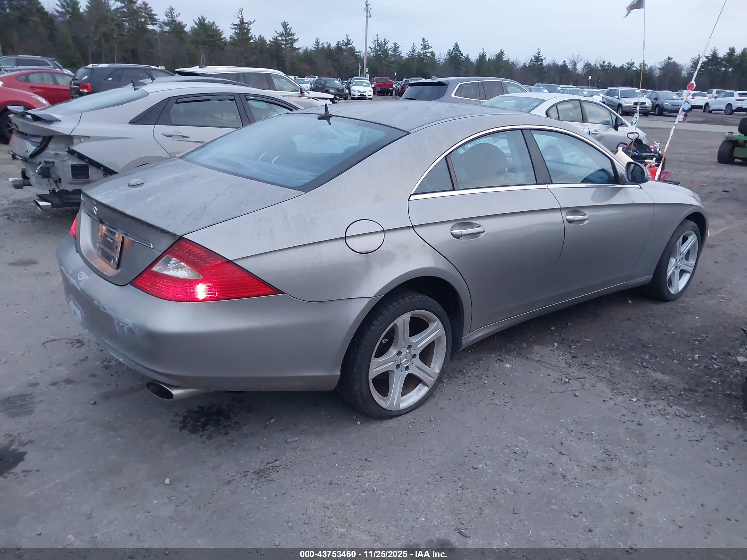 MERCEDES-BENZ CLS image 4