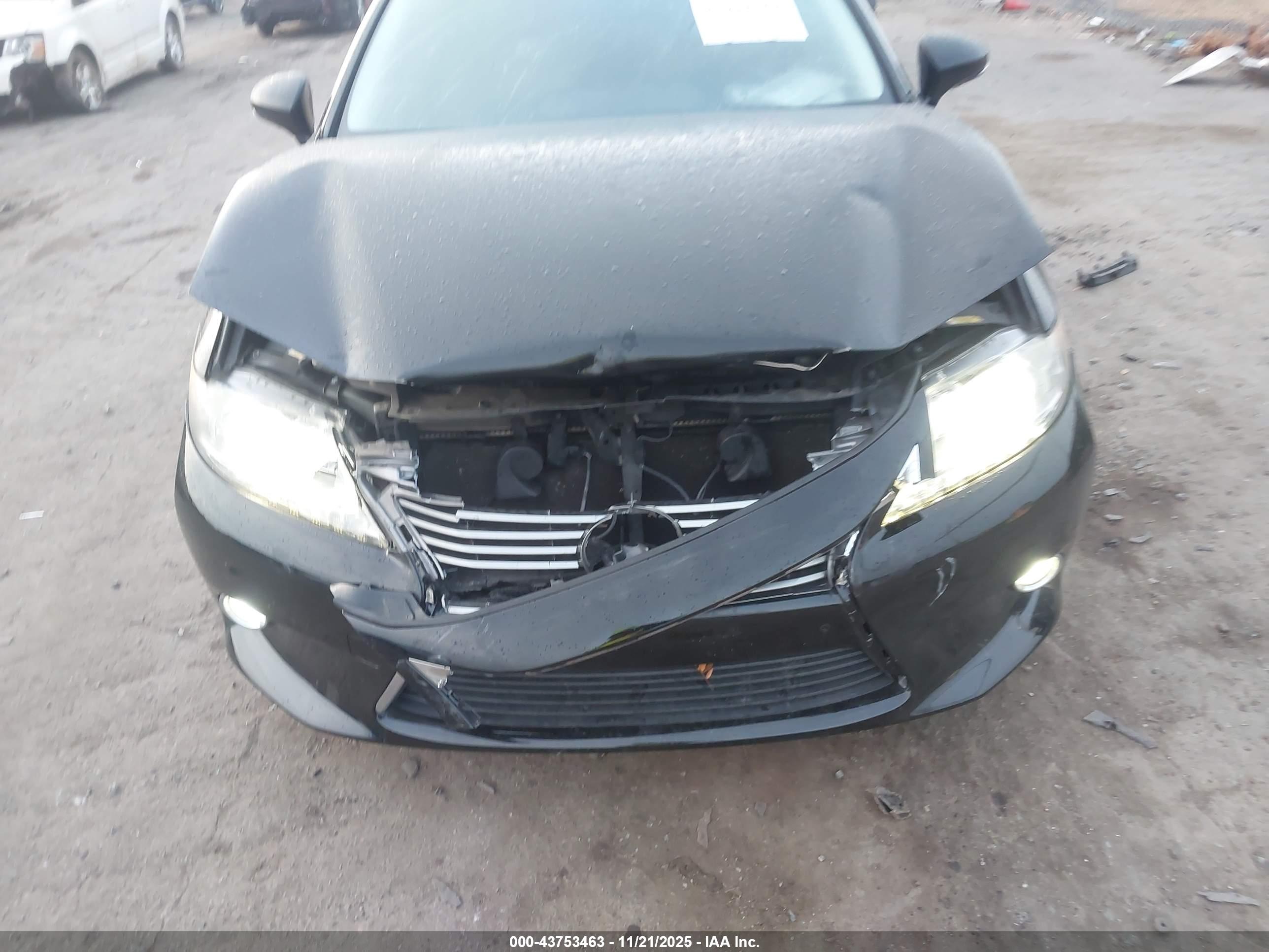 LEXUS ES image 6