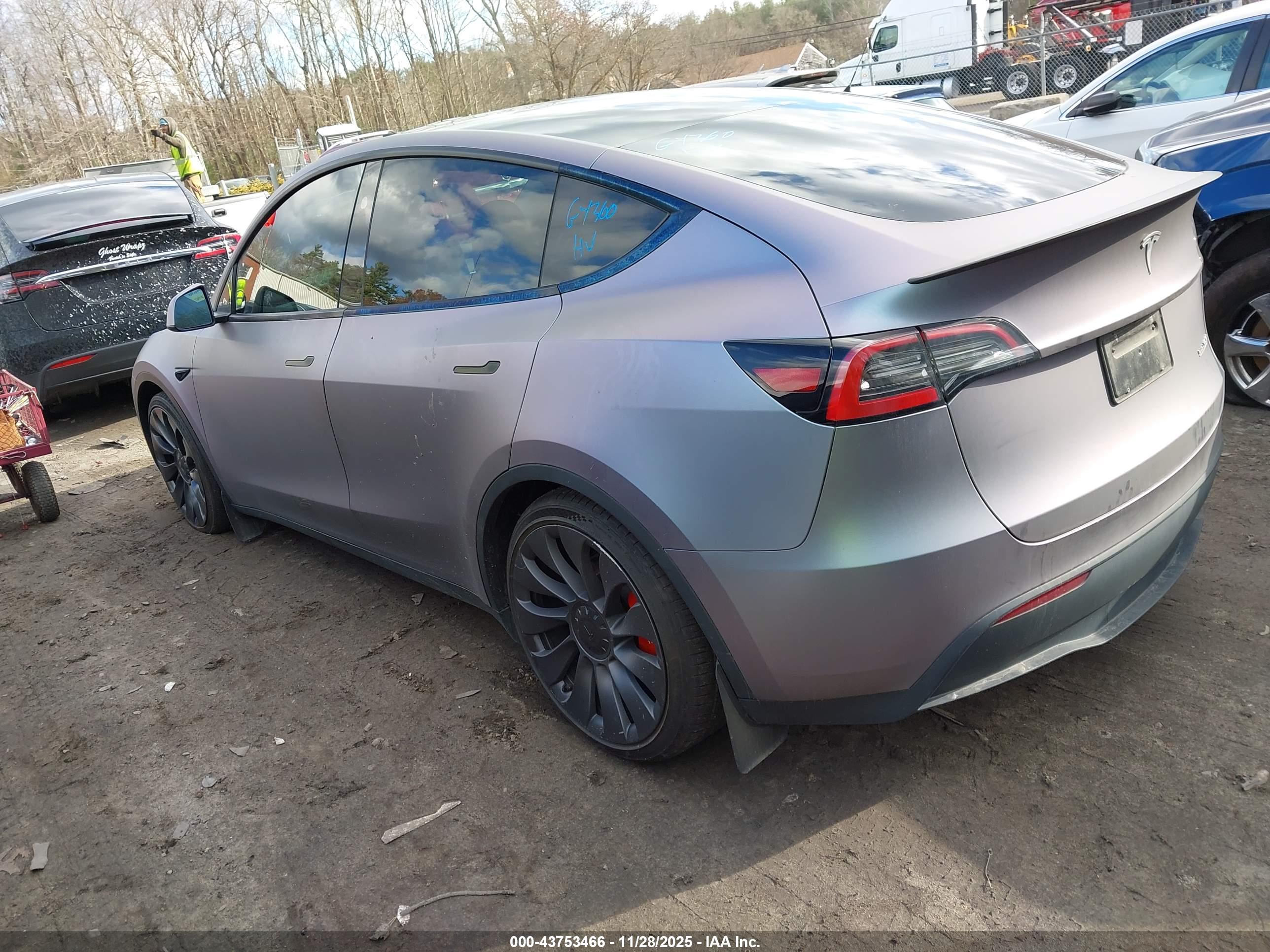 TESLA MODEL image 3