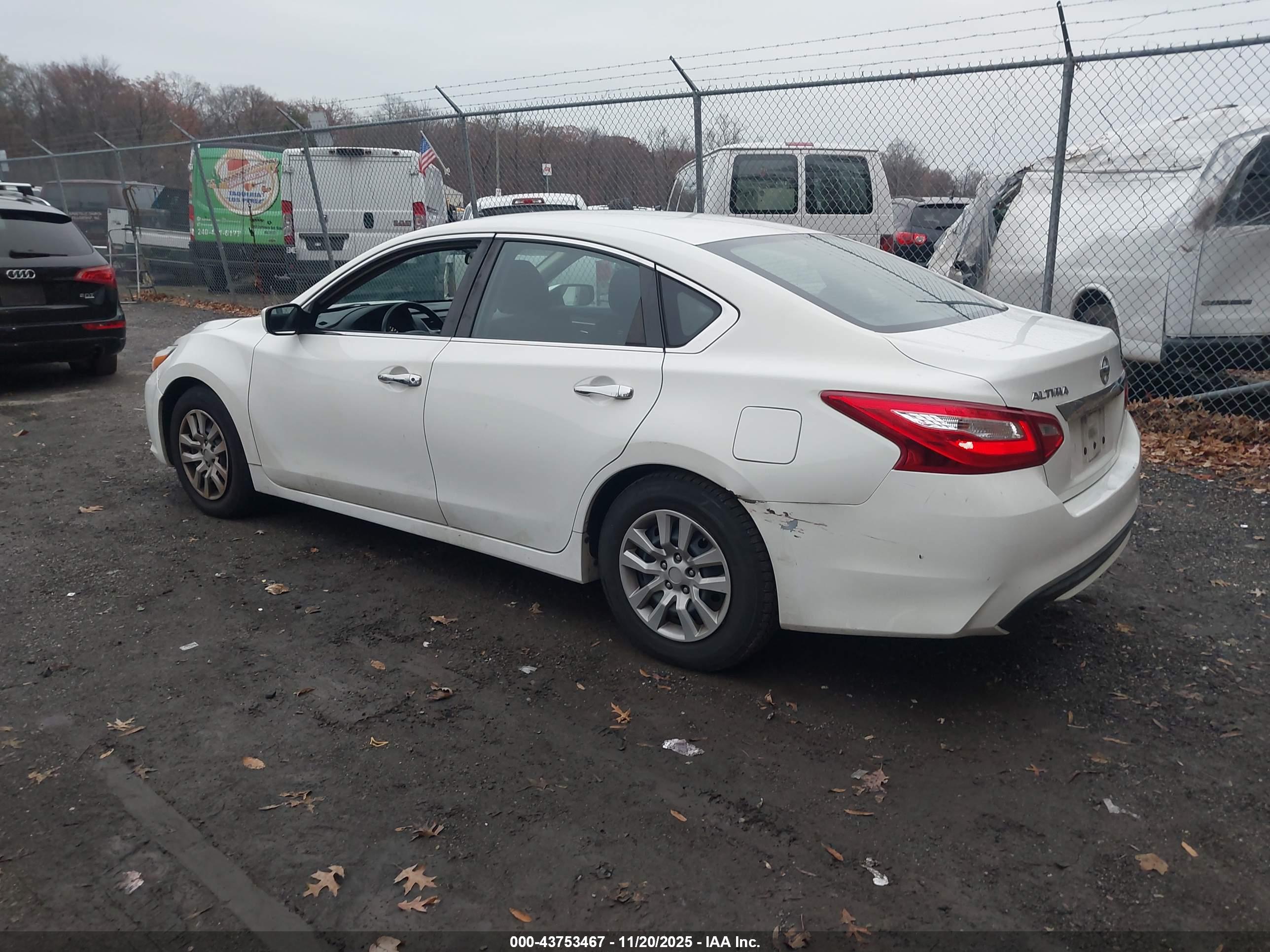NISSAN ALTIMA image 3
