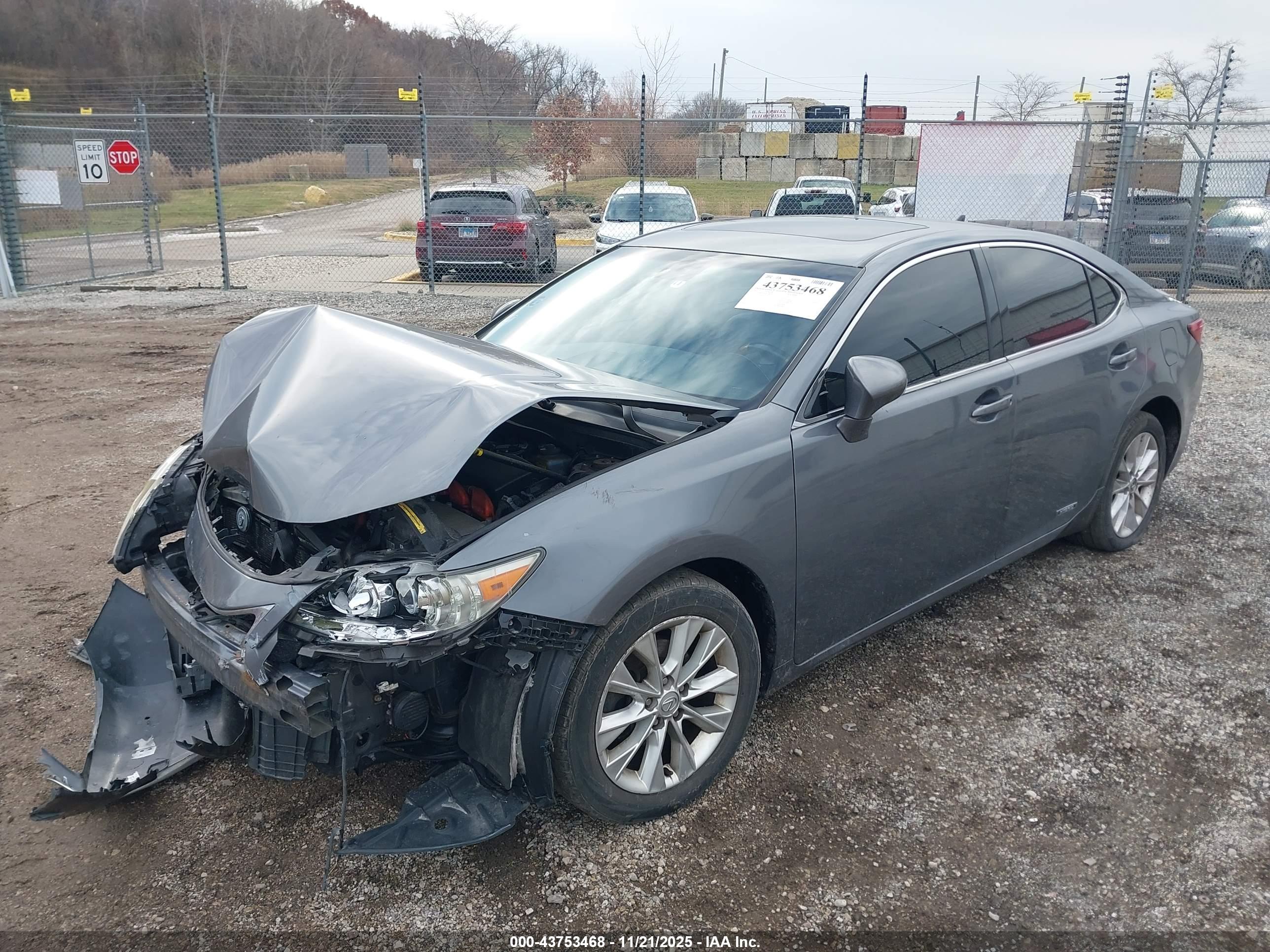 LEXUS ES image 2