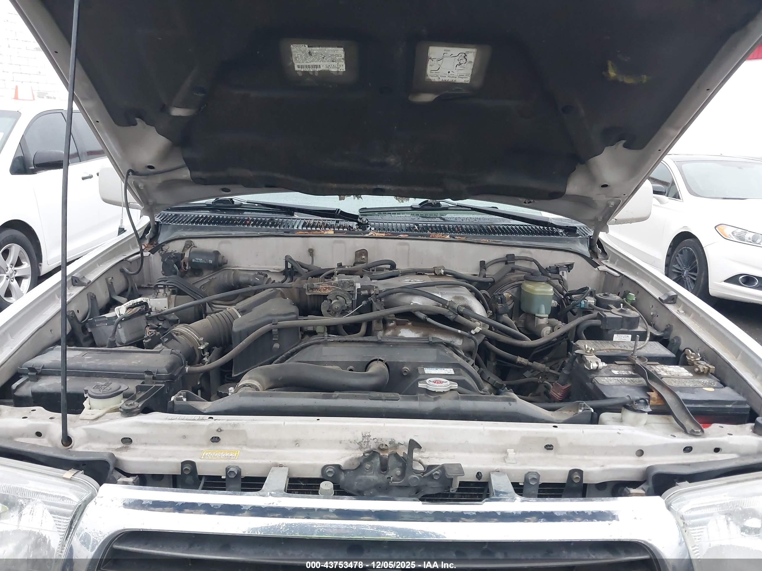 TOYOTA 4RUNNER image 10