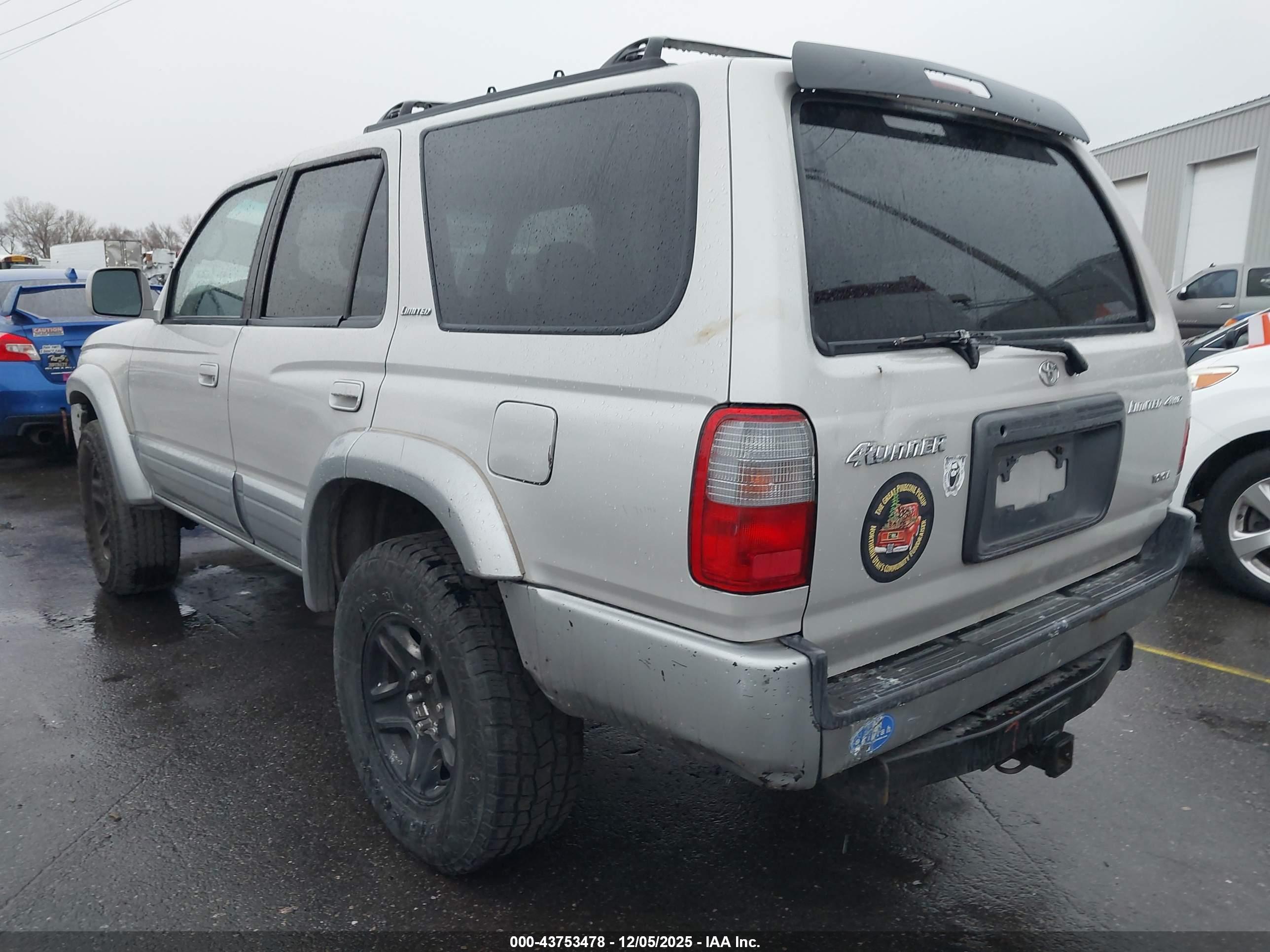 TOYOTA 4RUNNER image 3