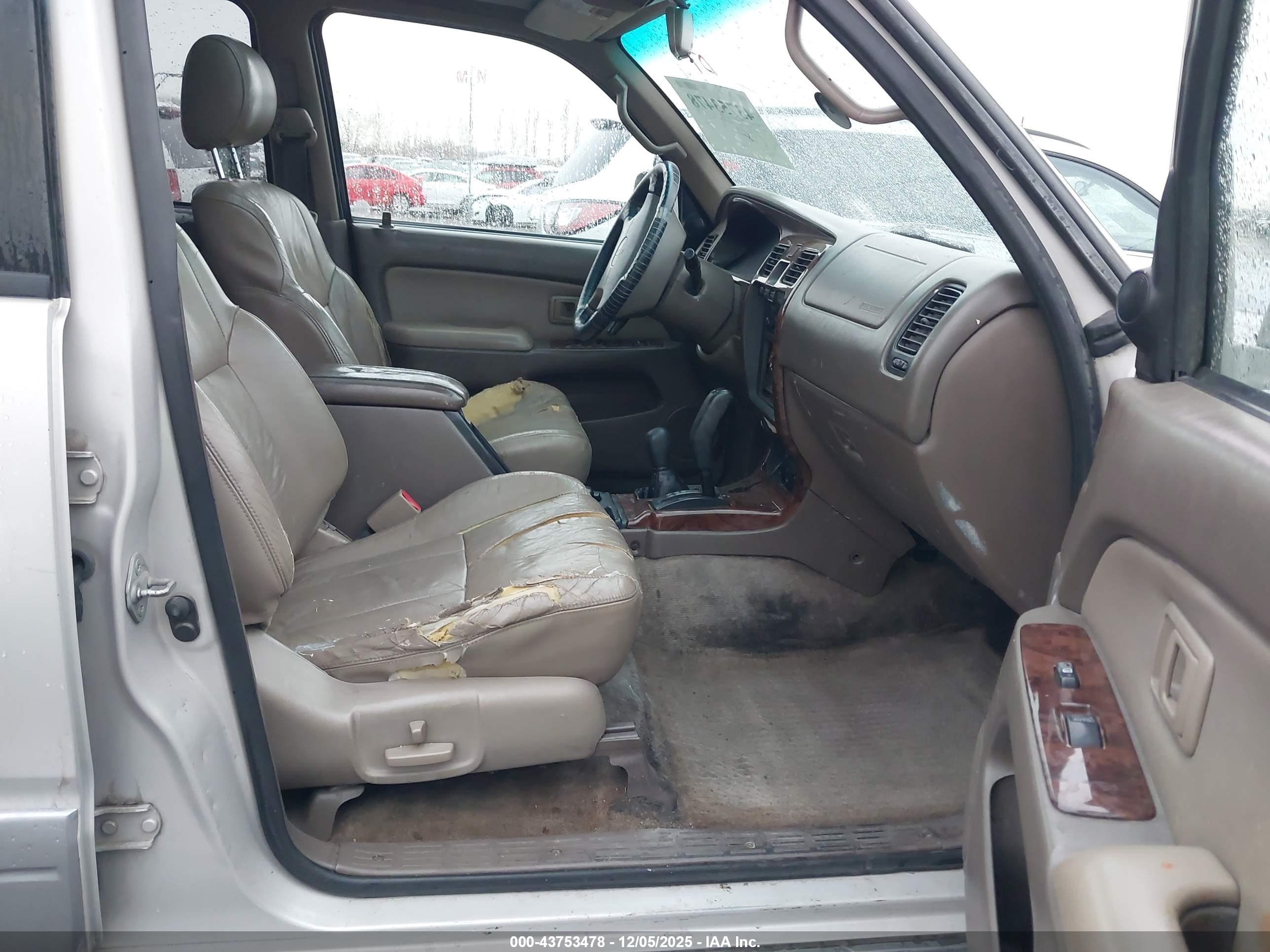 TOYOTA 4RUNNER image 5
