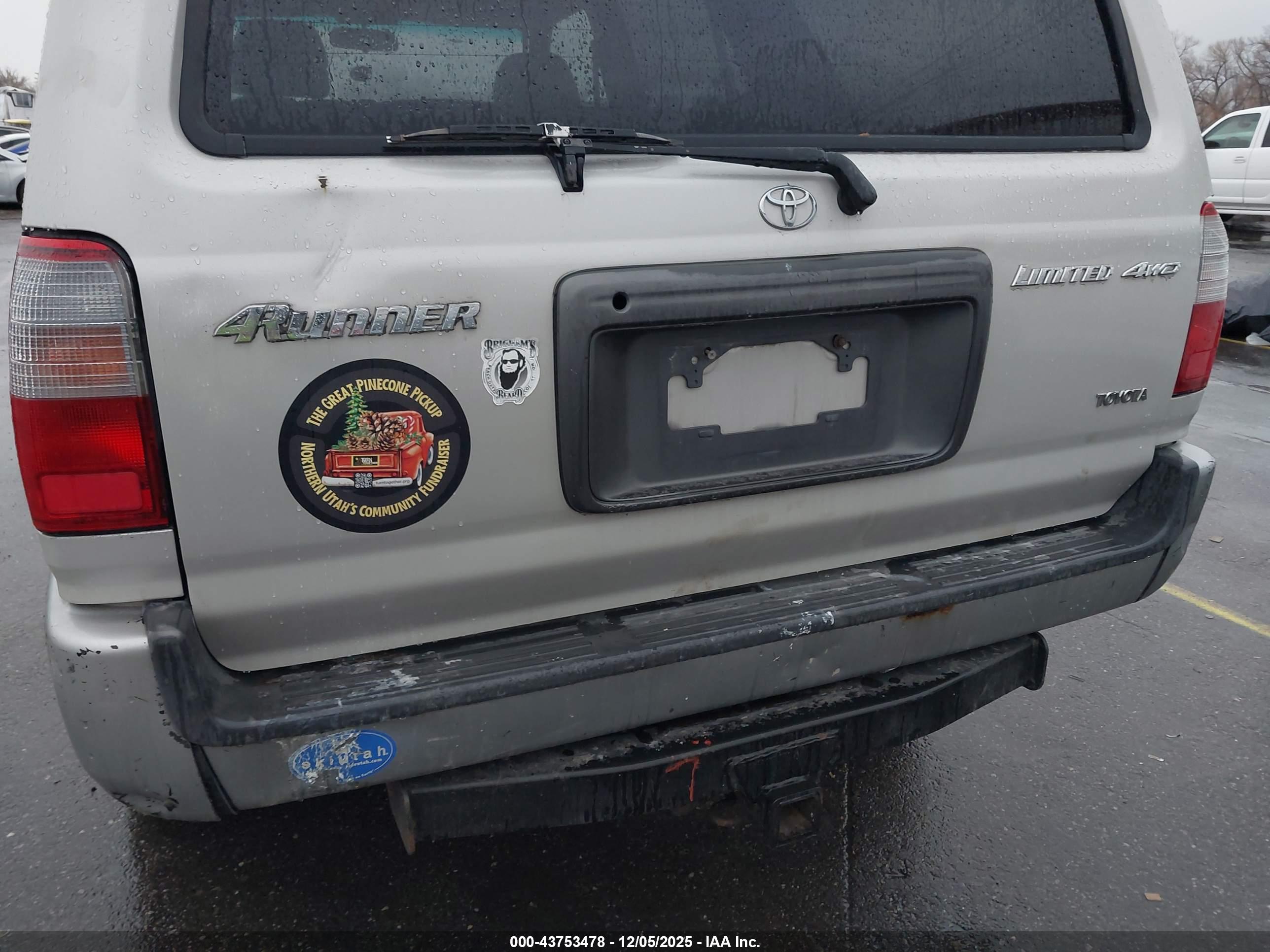 TOYOTA 4RUNNER image 6