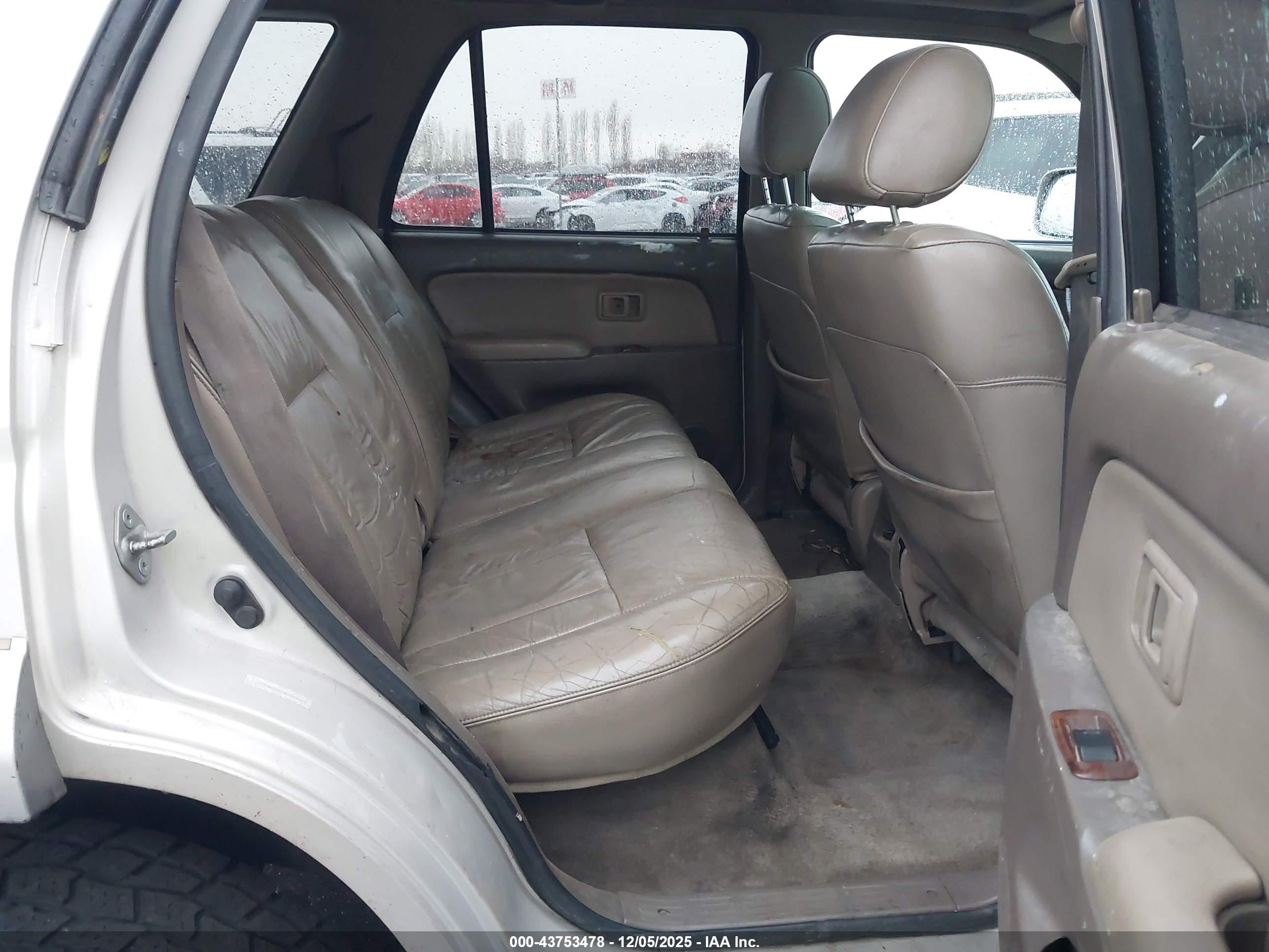 TOYOTA 4RUNNER image 8