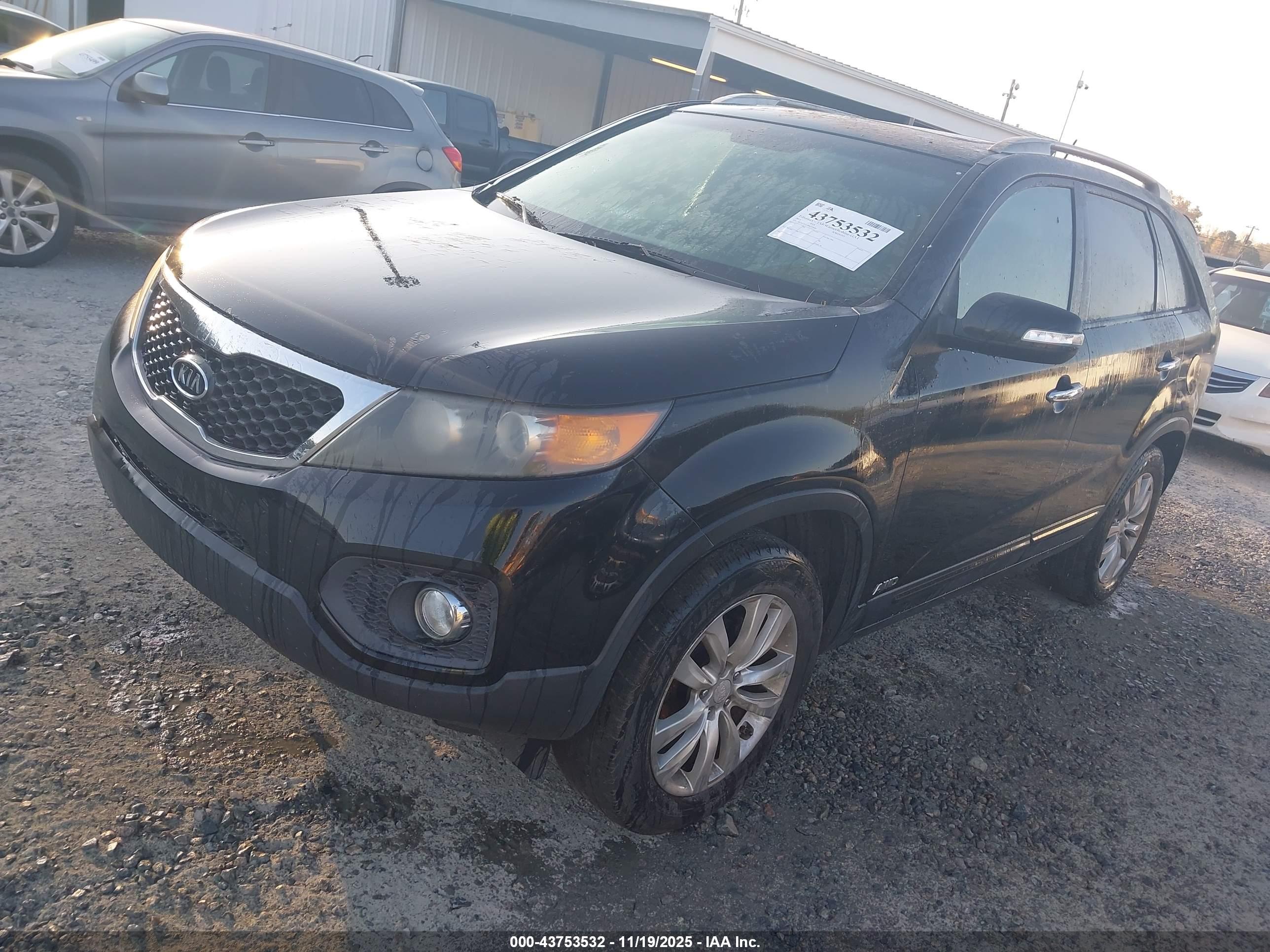 KIA SORENTO image 2