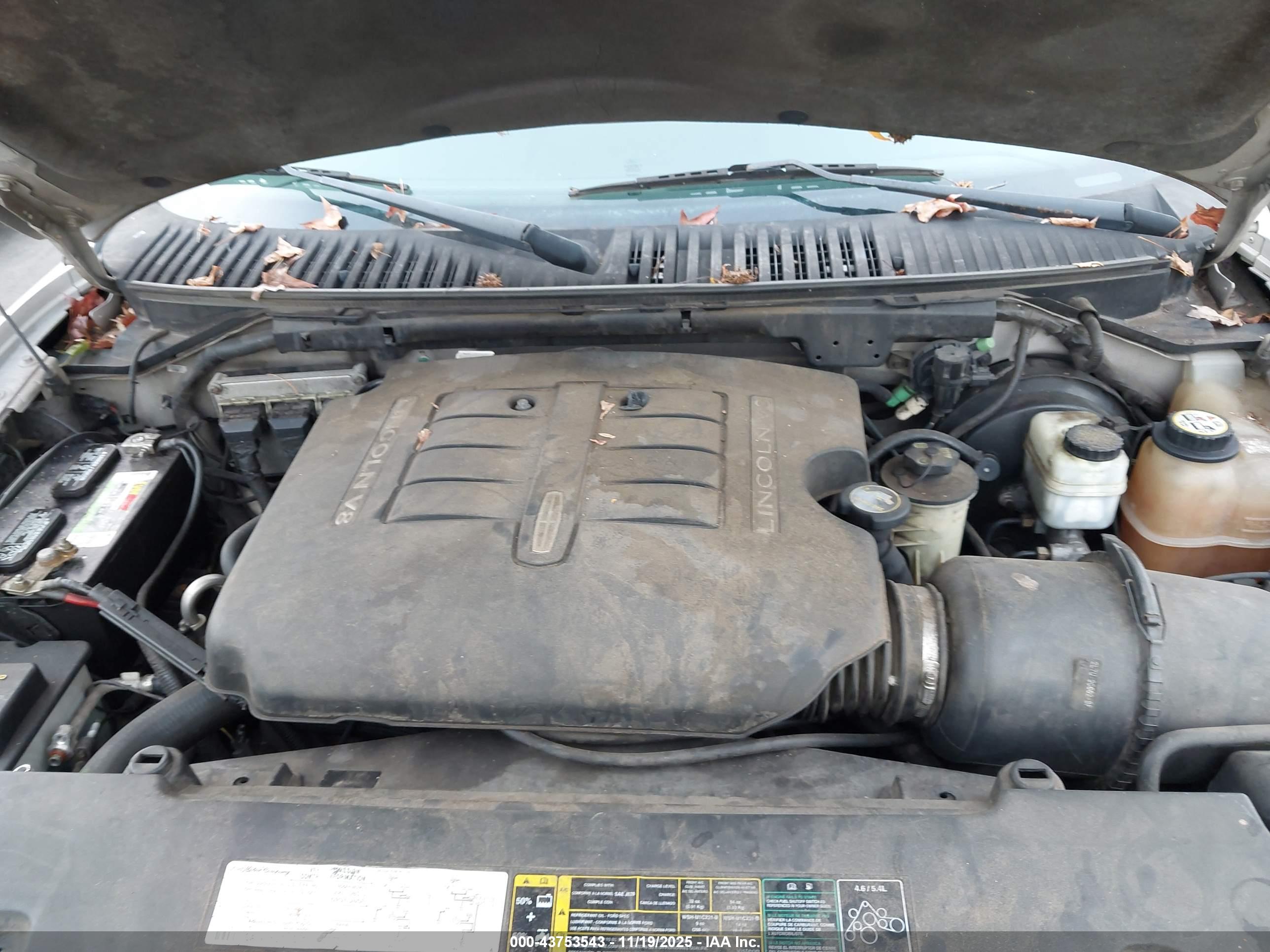 LINCOLN NAVIGATOR image 10