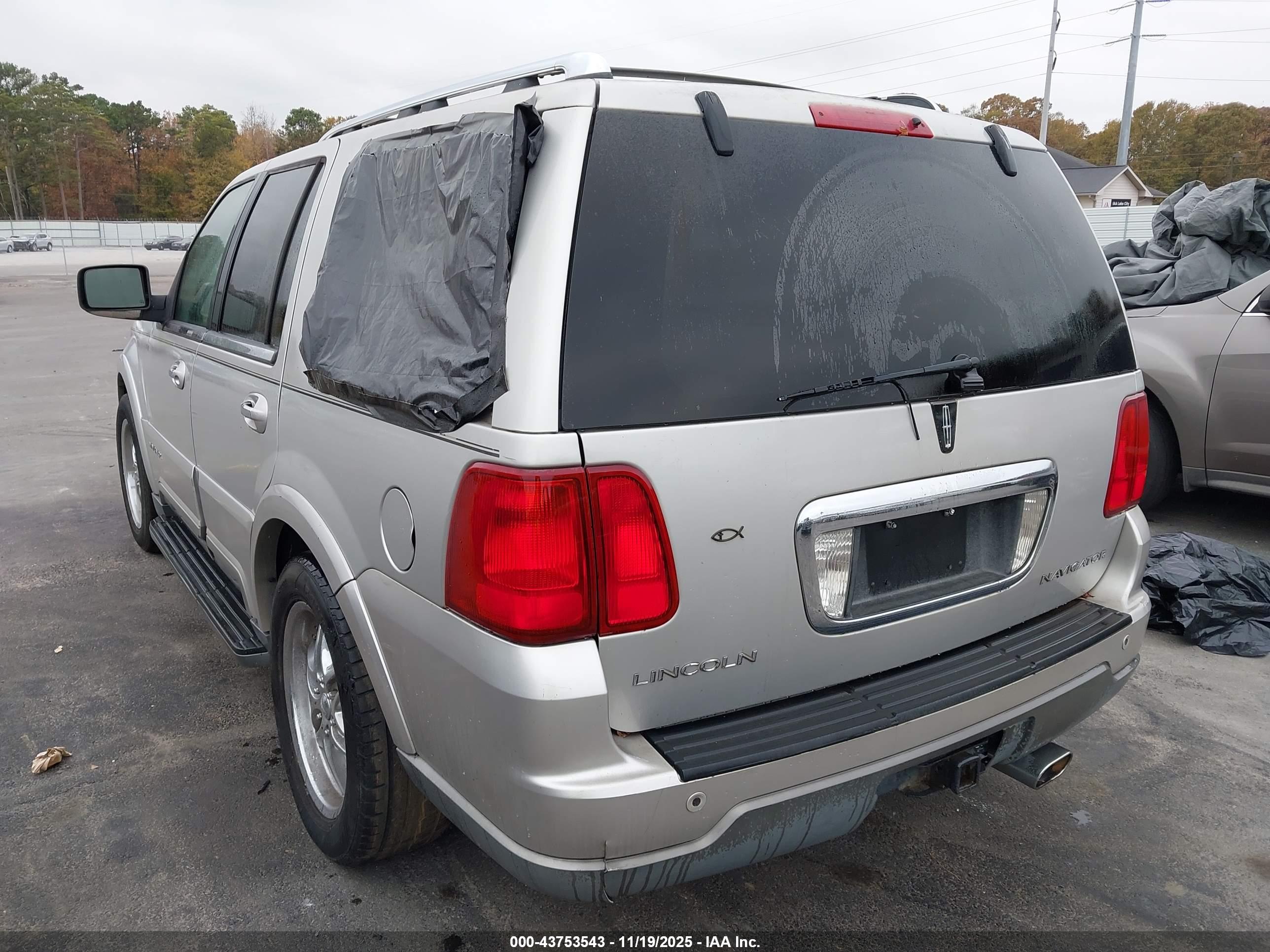 LINCOLN NAVIGATOR image 3