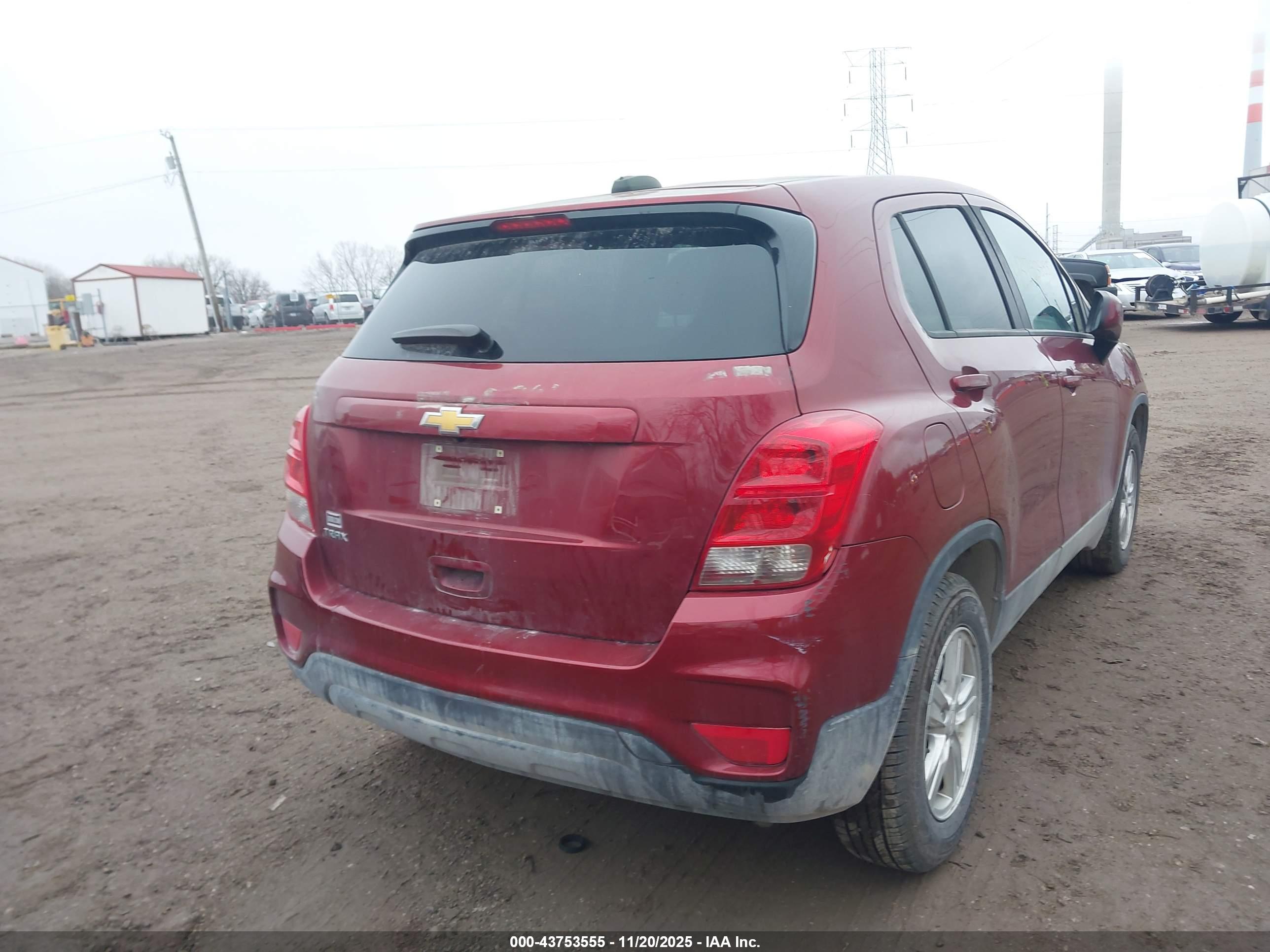 CHEVROLET TRAX image 4