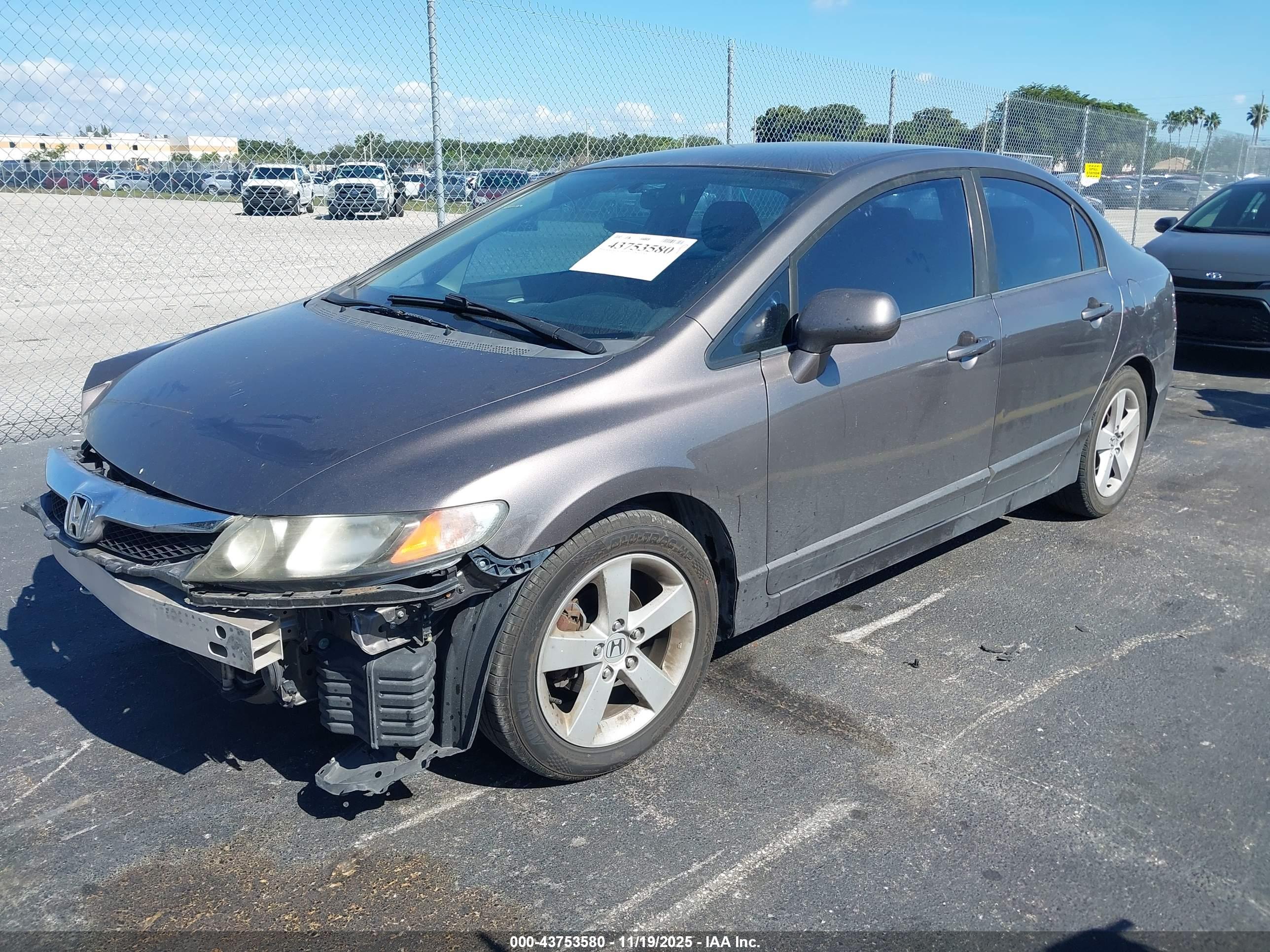 HONDA CIVIC image 2