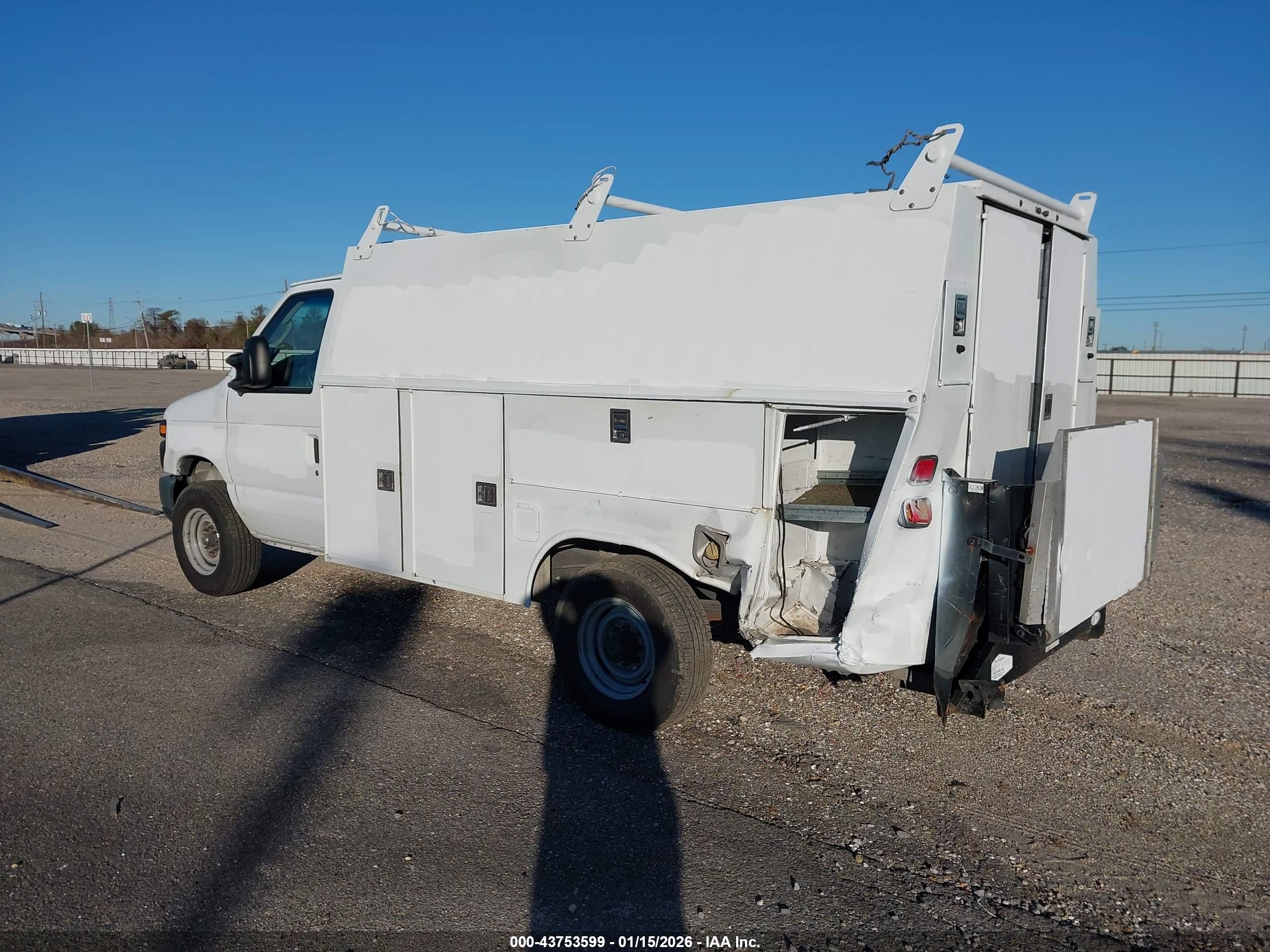 FORD E-350 image 3