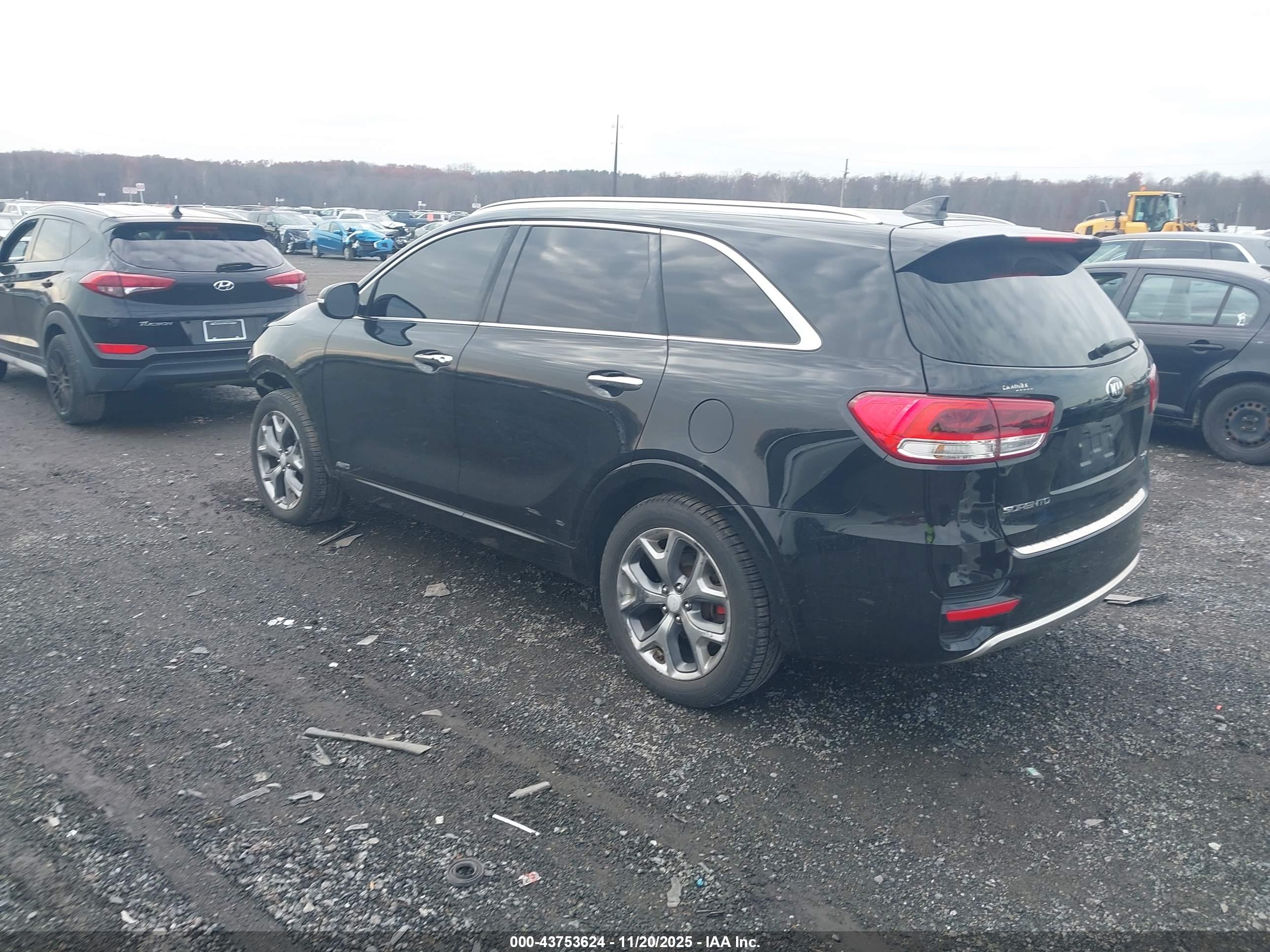 KIA SORENTO image 3