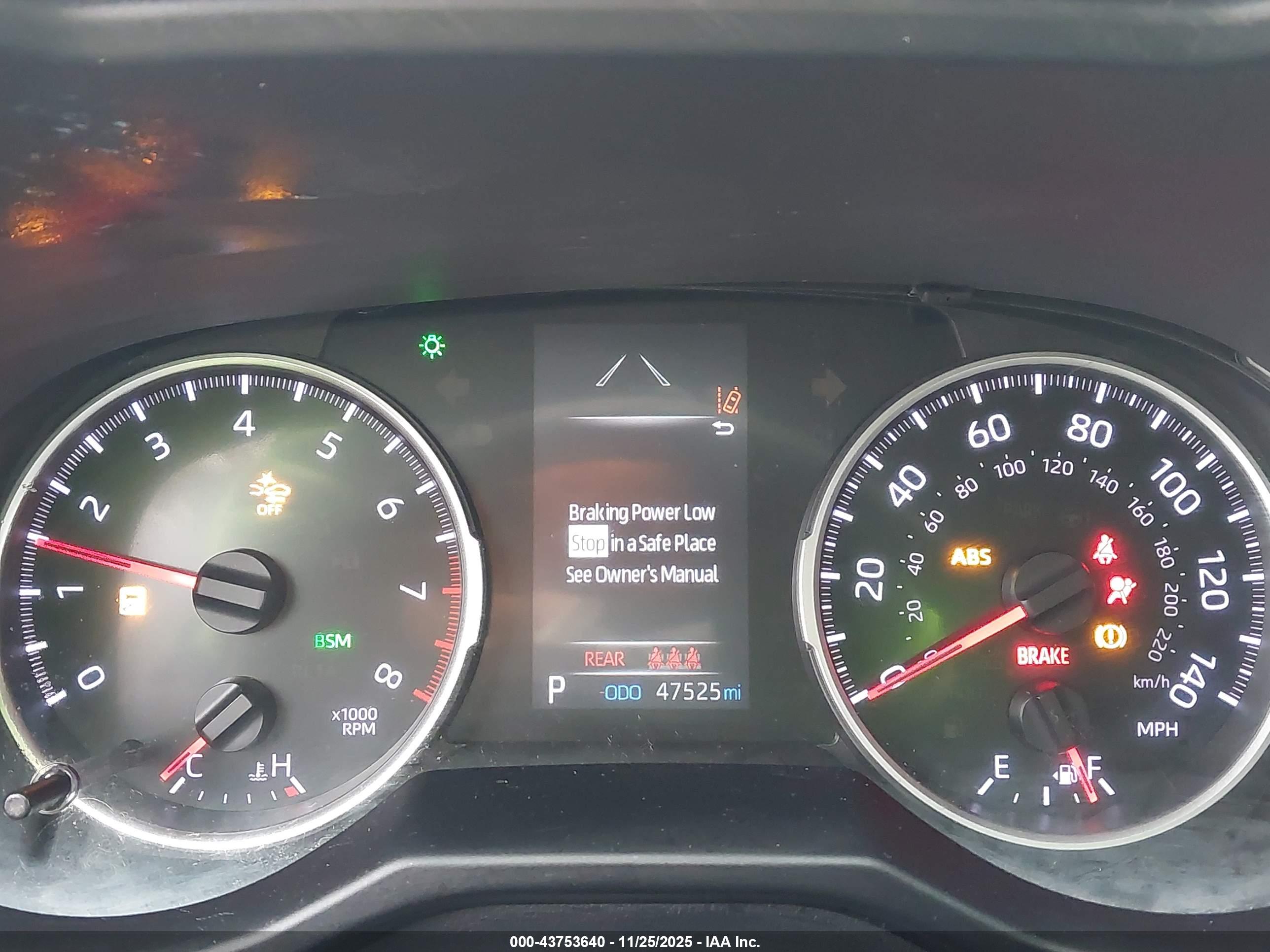 TOYOTA RAV4 image 7