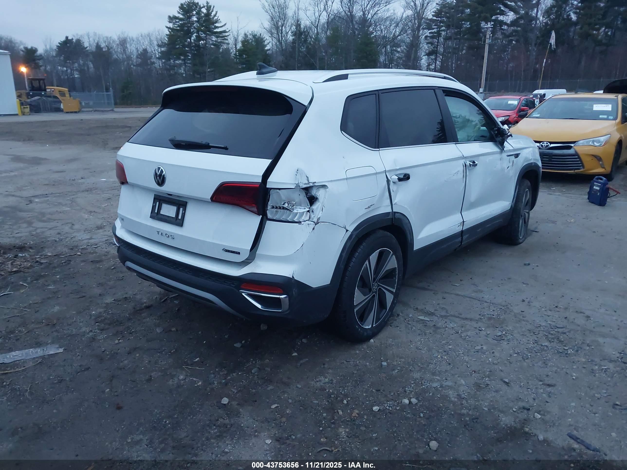 VOLKSWAGEN TAOS image 4