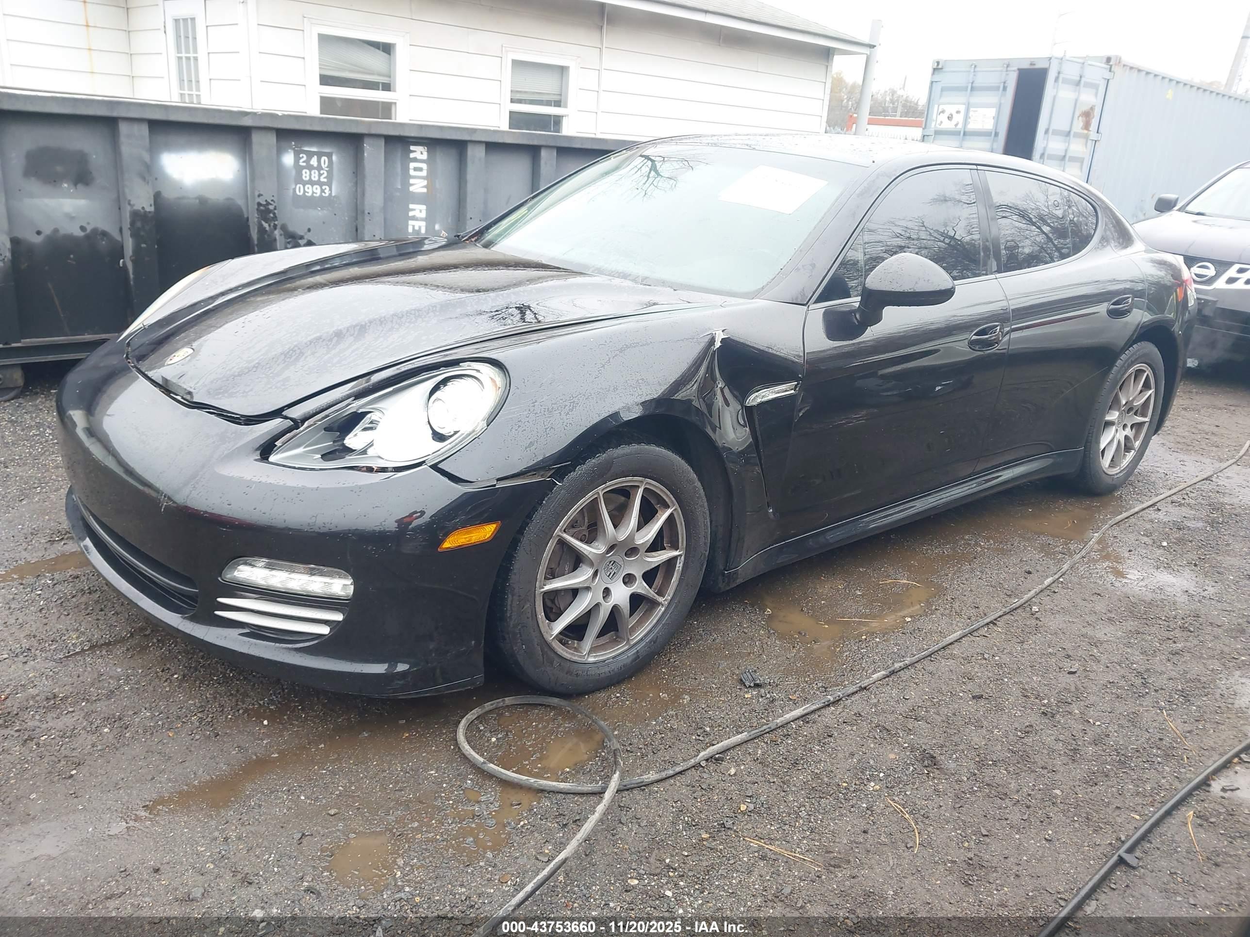 PORSCHE PANAMERA image 2