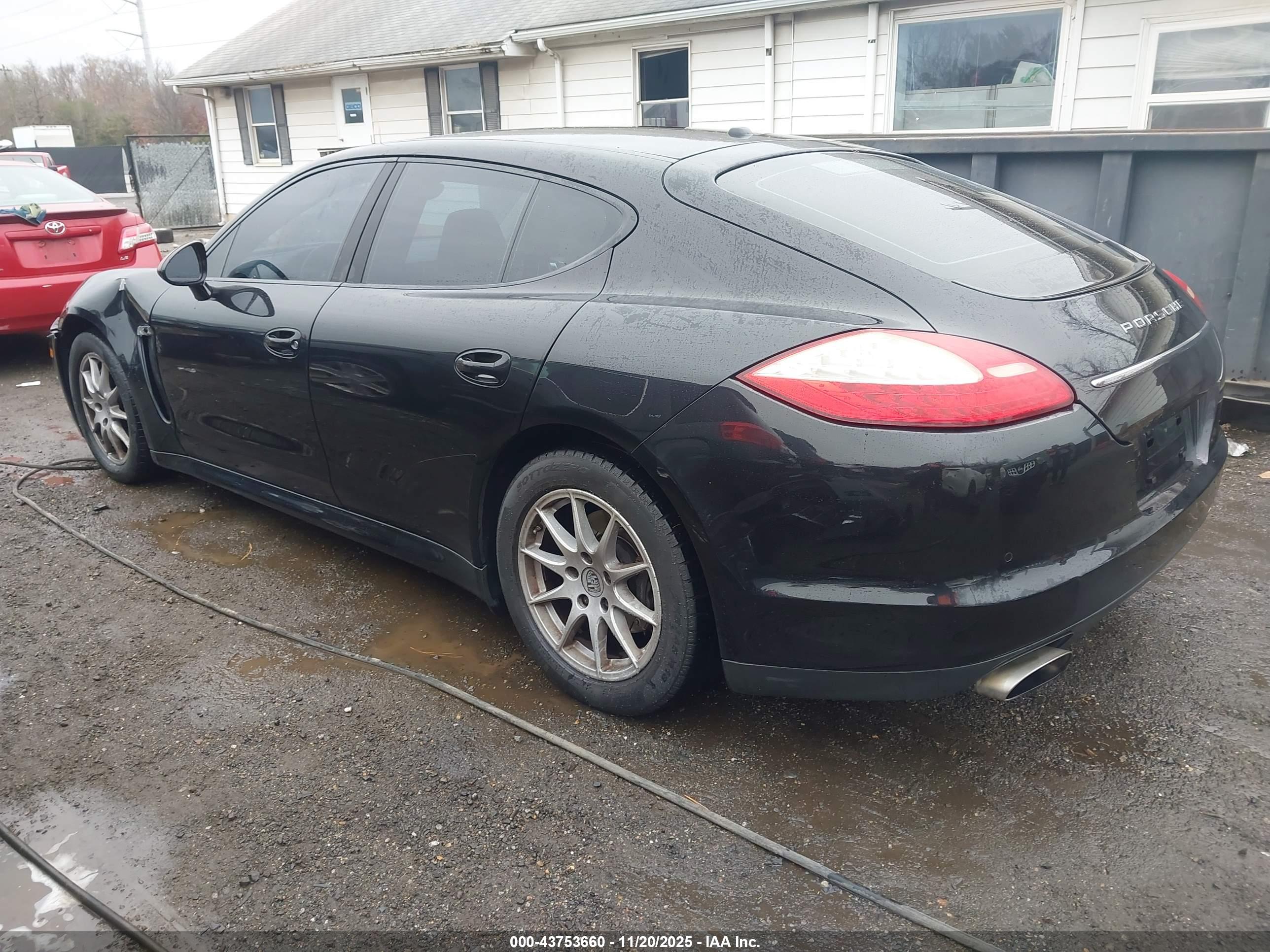 PORSCHE PANAMERA image 3
