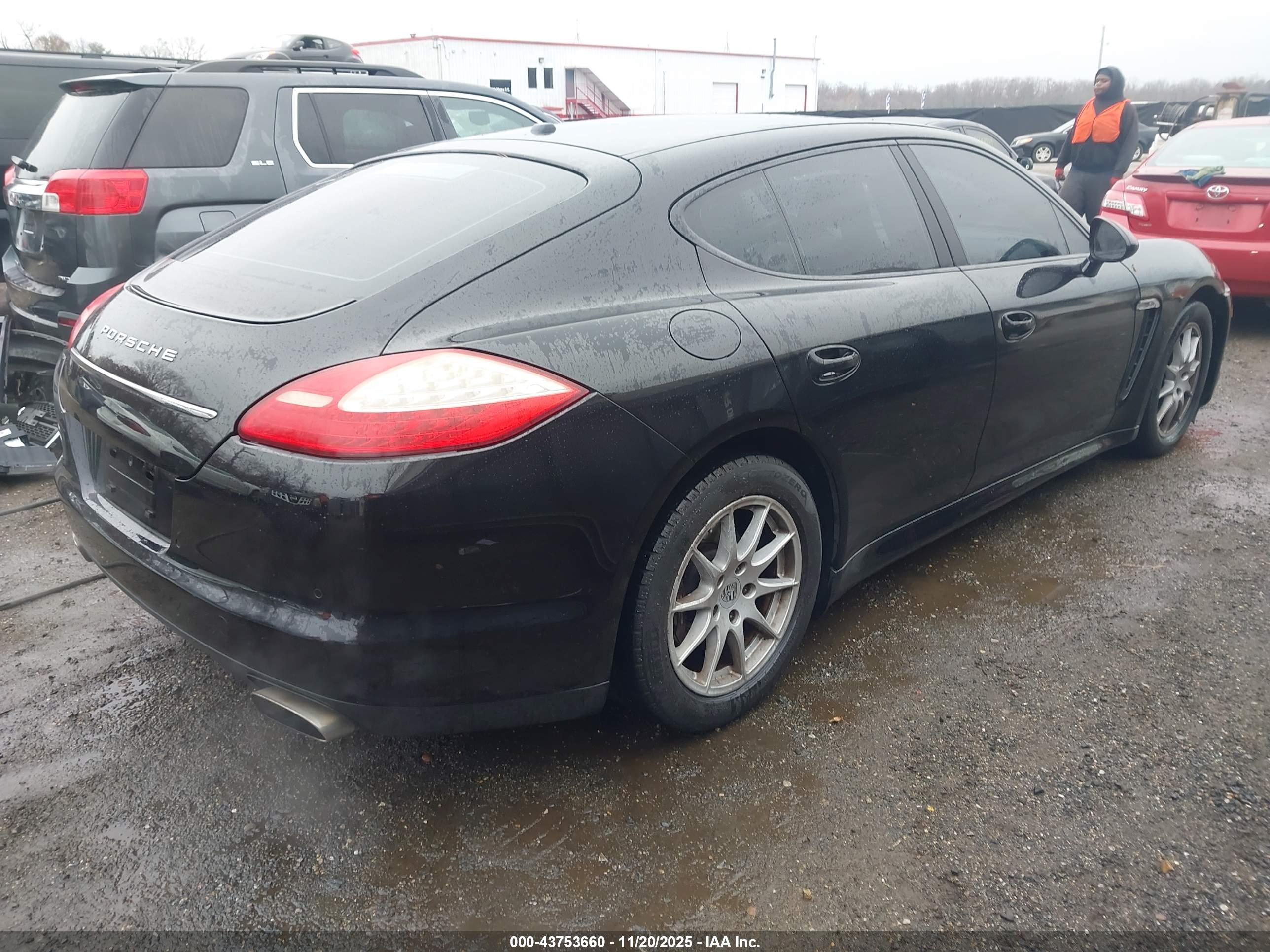 PORSCHE PANAMERA image 4