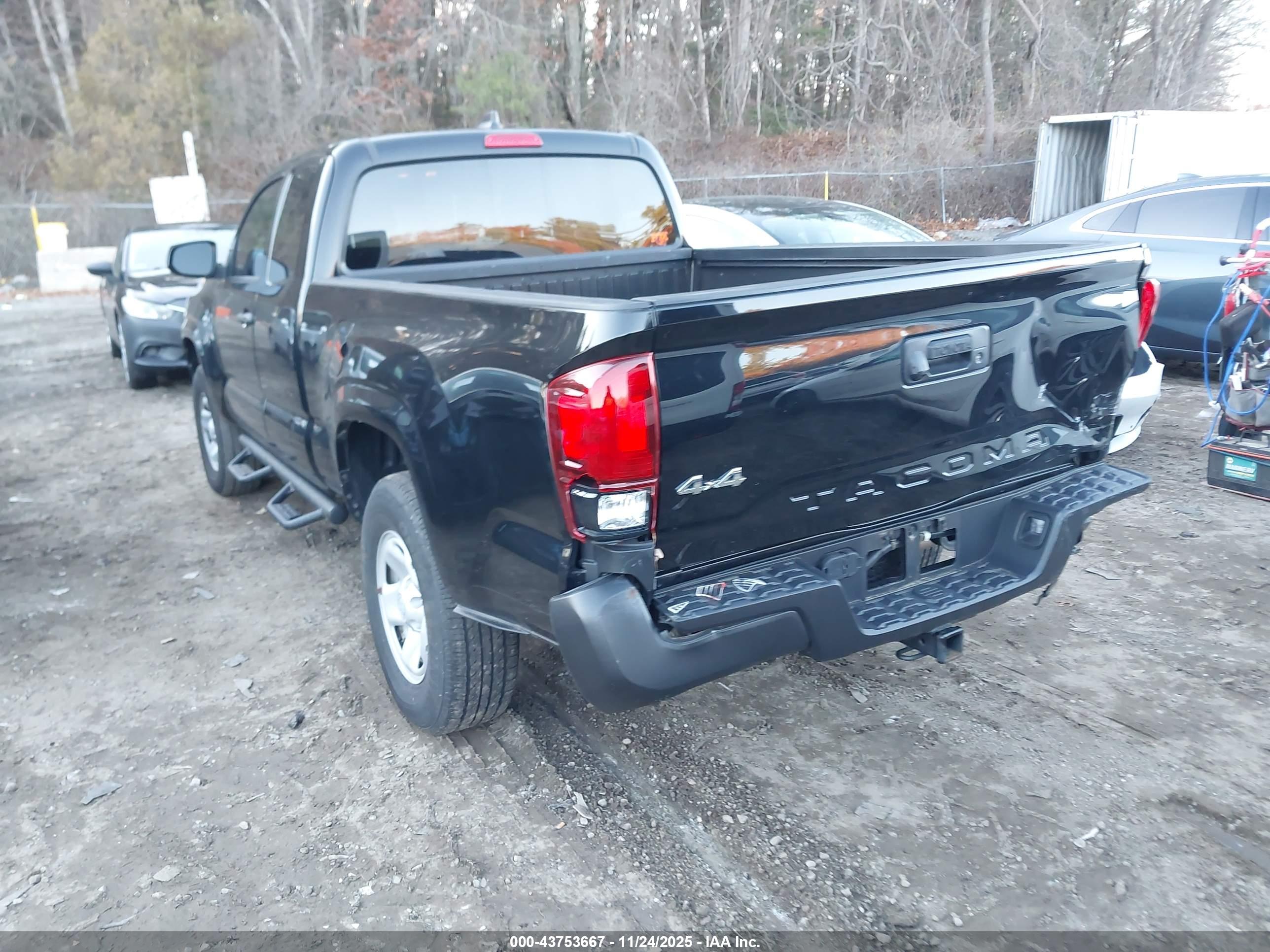 TOYOTA TACOMA image 3
