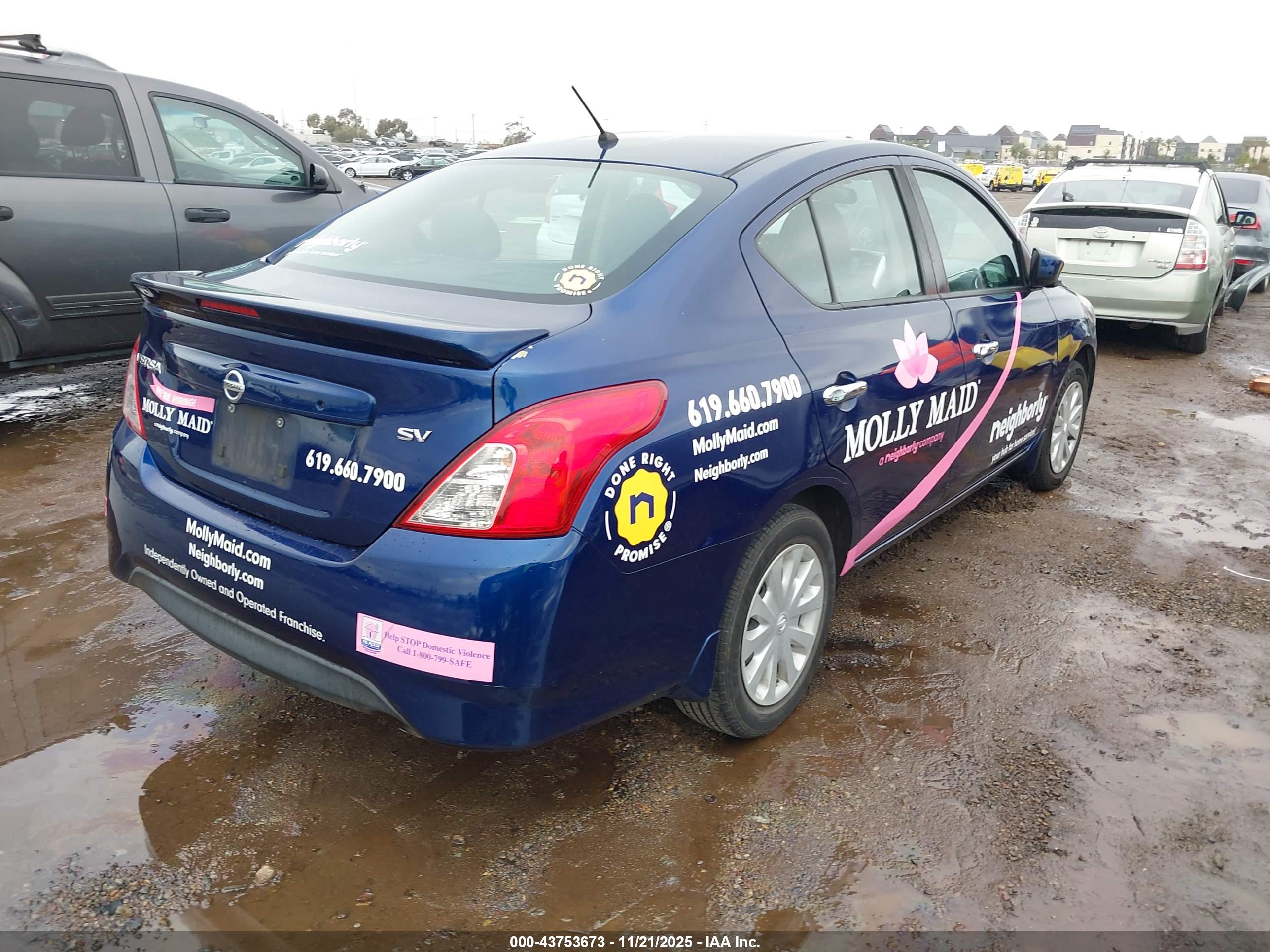 NISSAN VERSA image 4