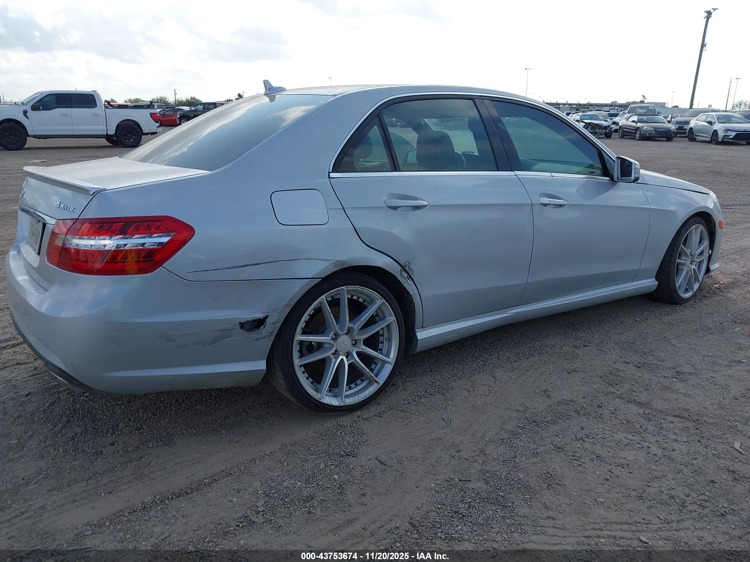 MERCEDES-BENZ E image 4