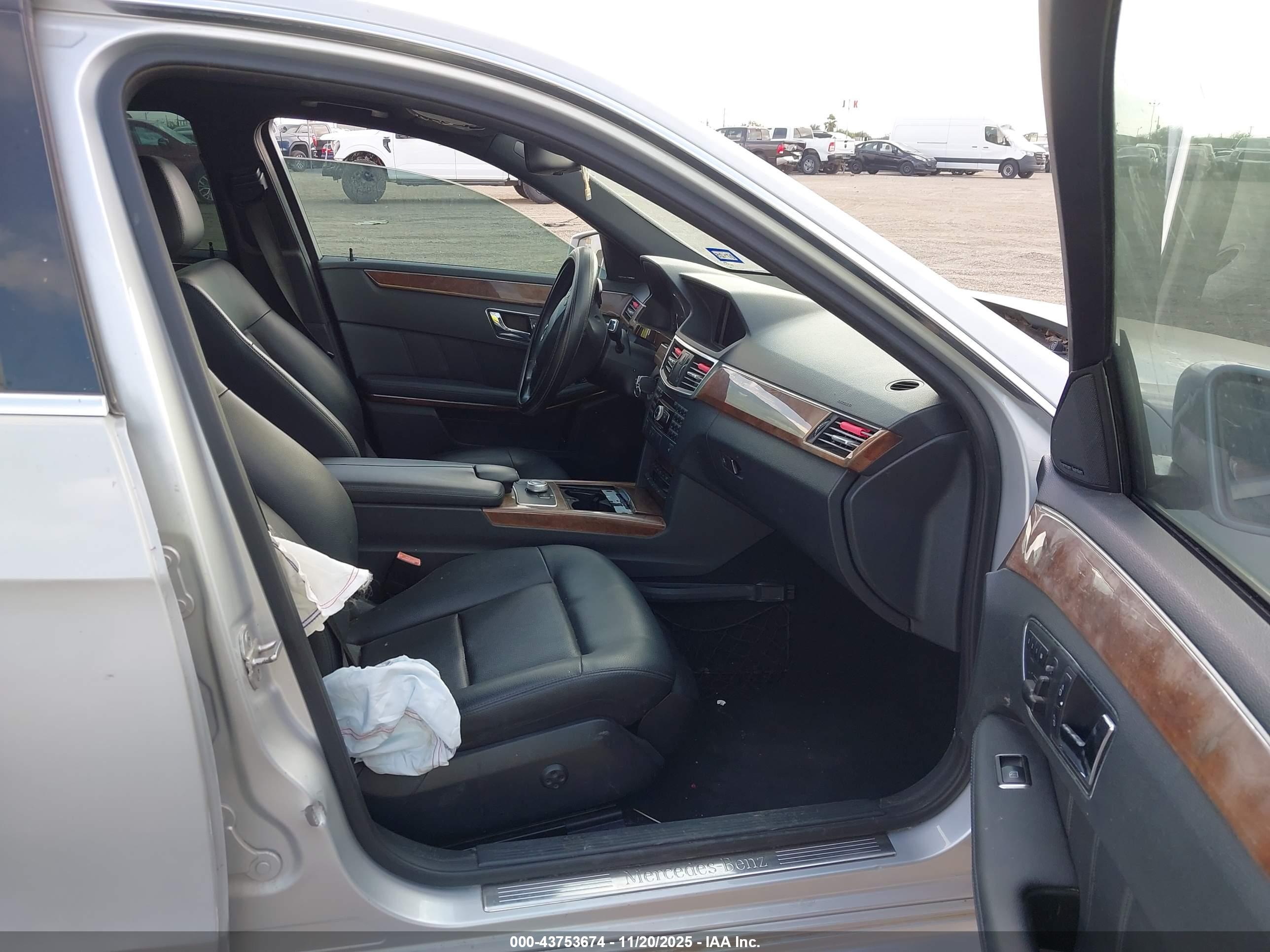 MERCEDES-BENZ E image 5