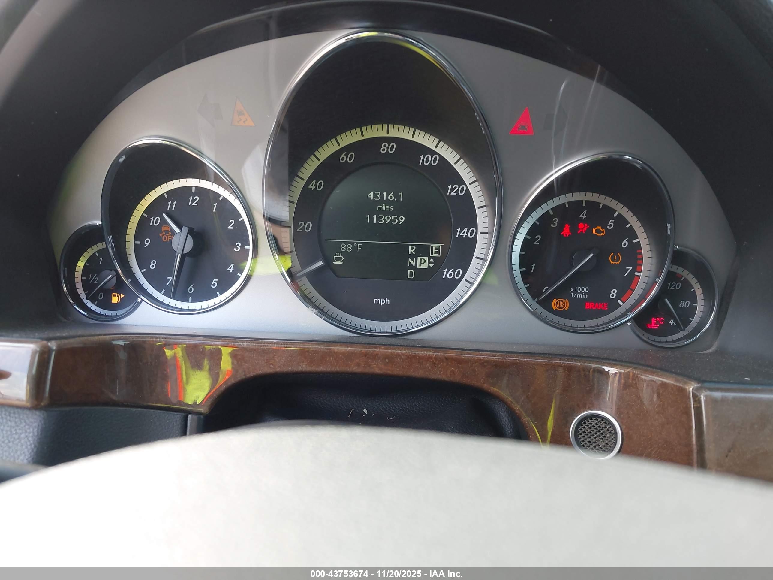 MERCEDES-BENZ E image 7