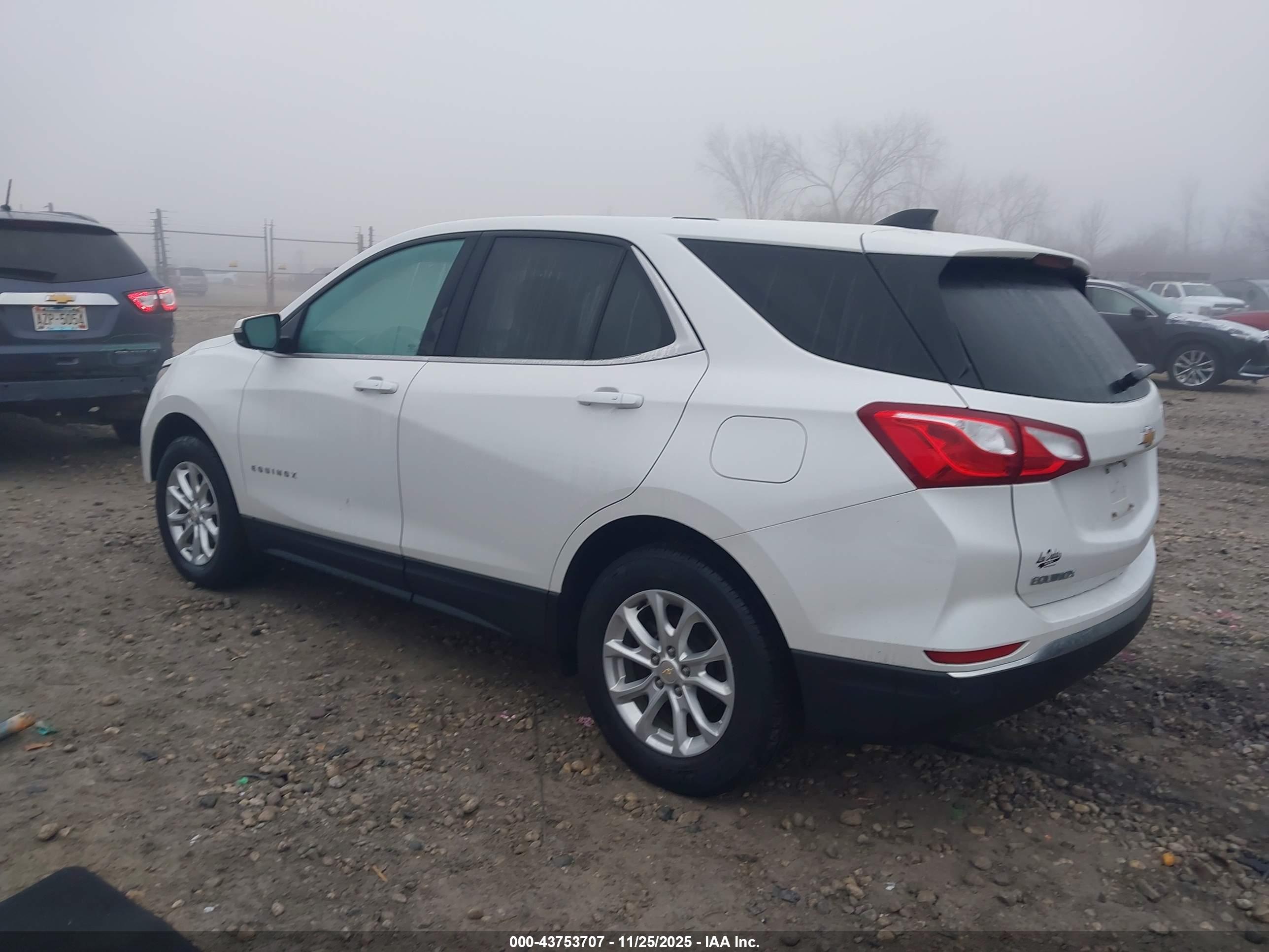 CHEVROLET EQUINOX image 3