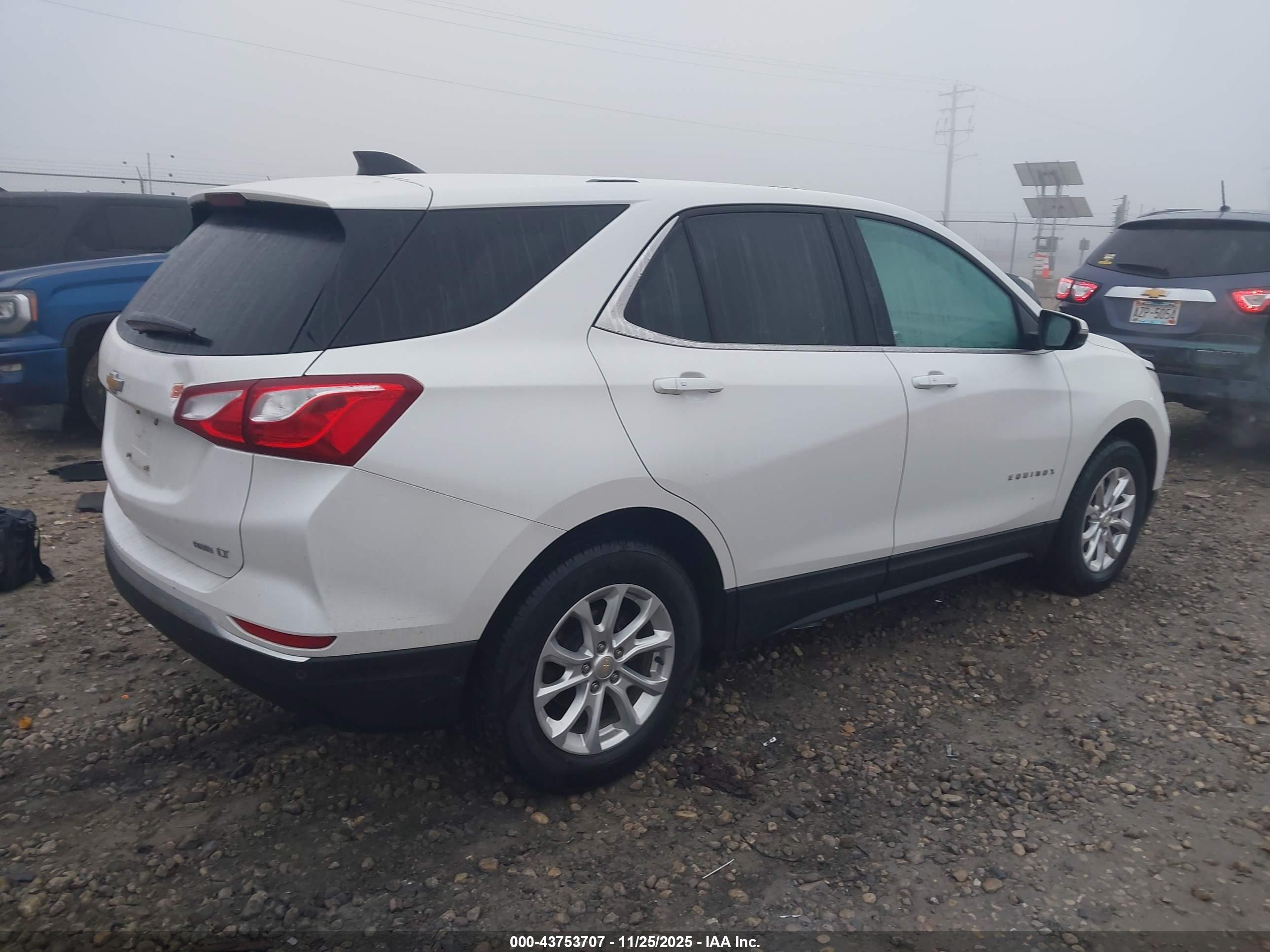 CHEVROLET EQUINOX image 4
