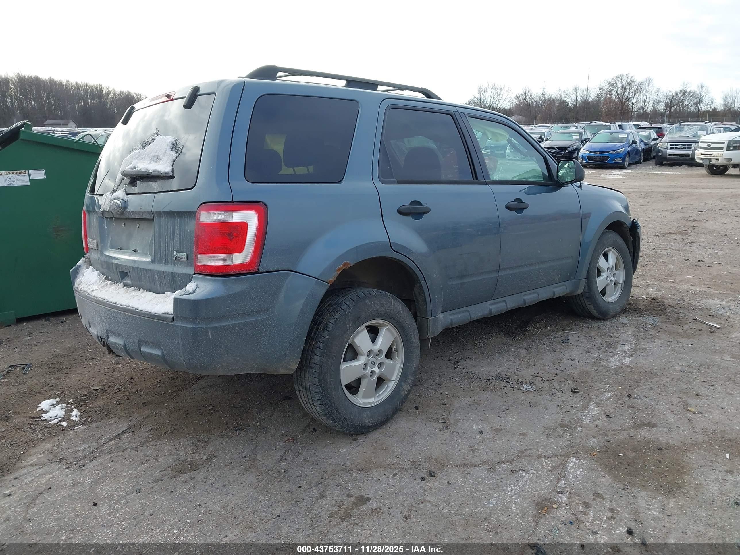FORD ESCAPE image 4