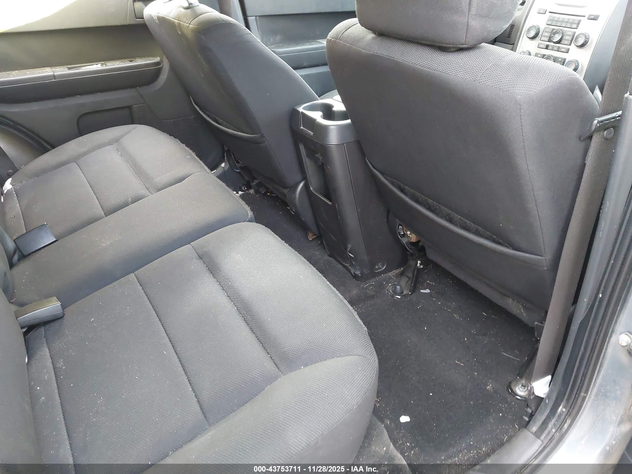 FORD ESCAPE image 8