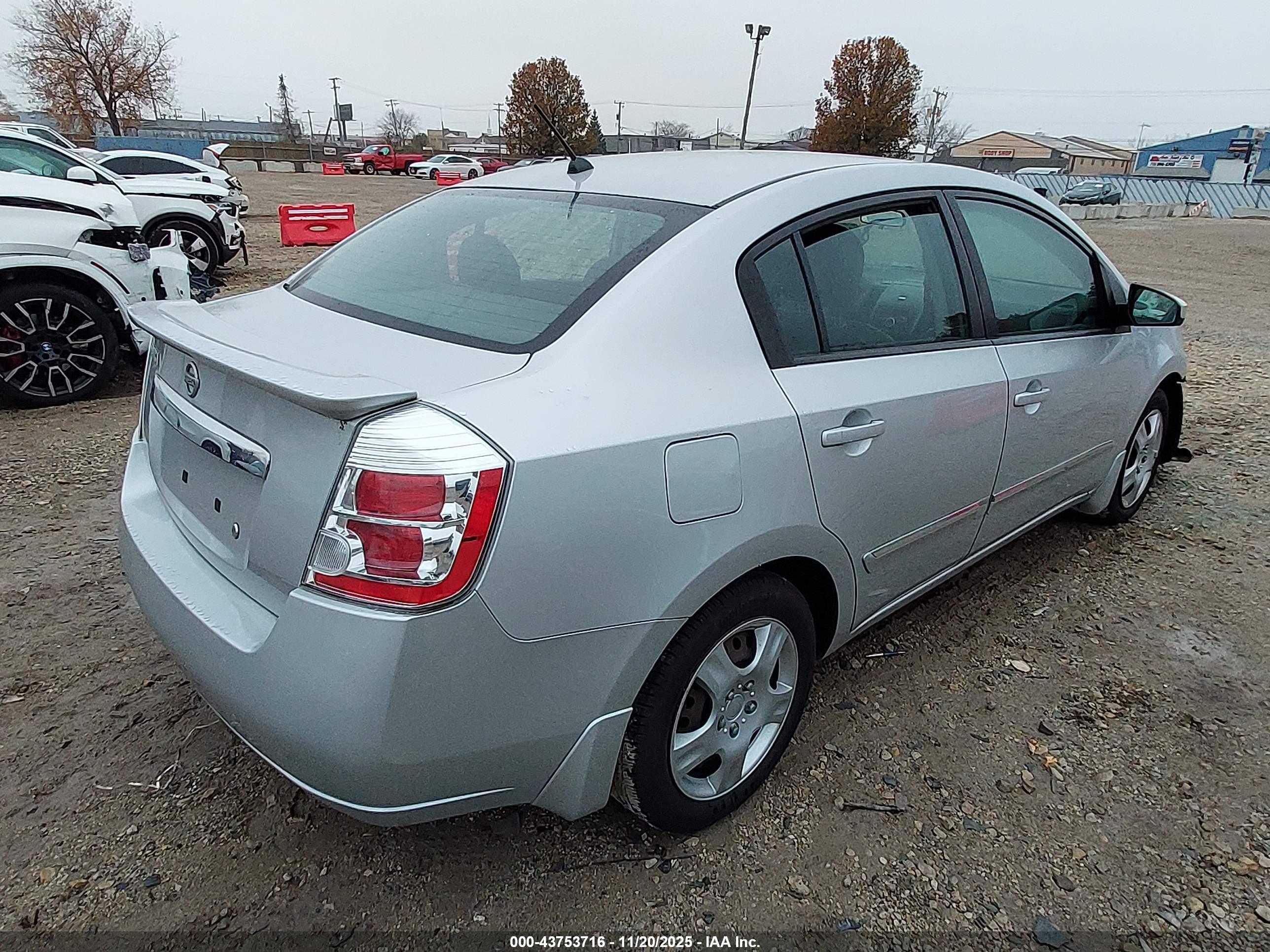 NISSAN SENTRA image 4