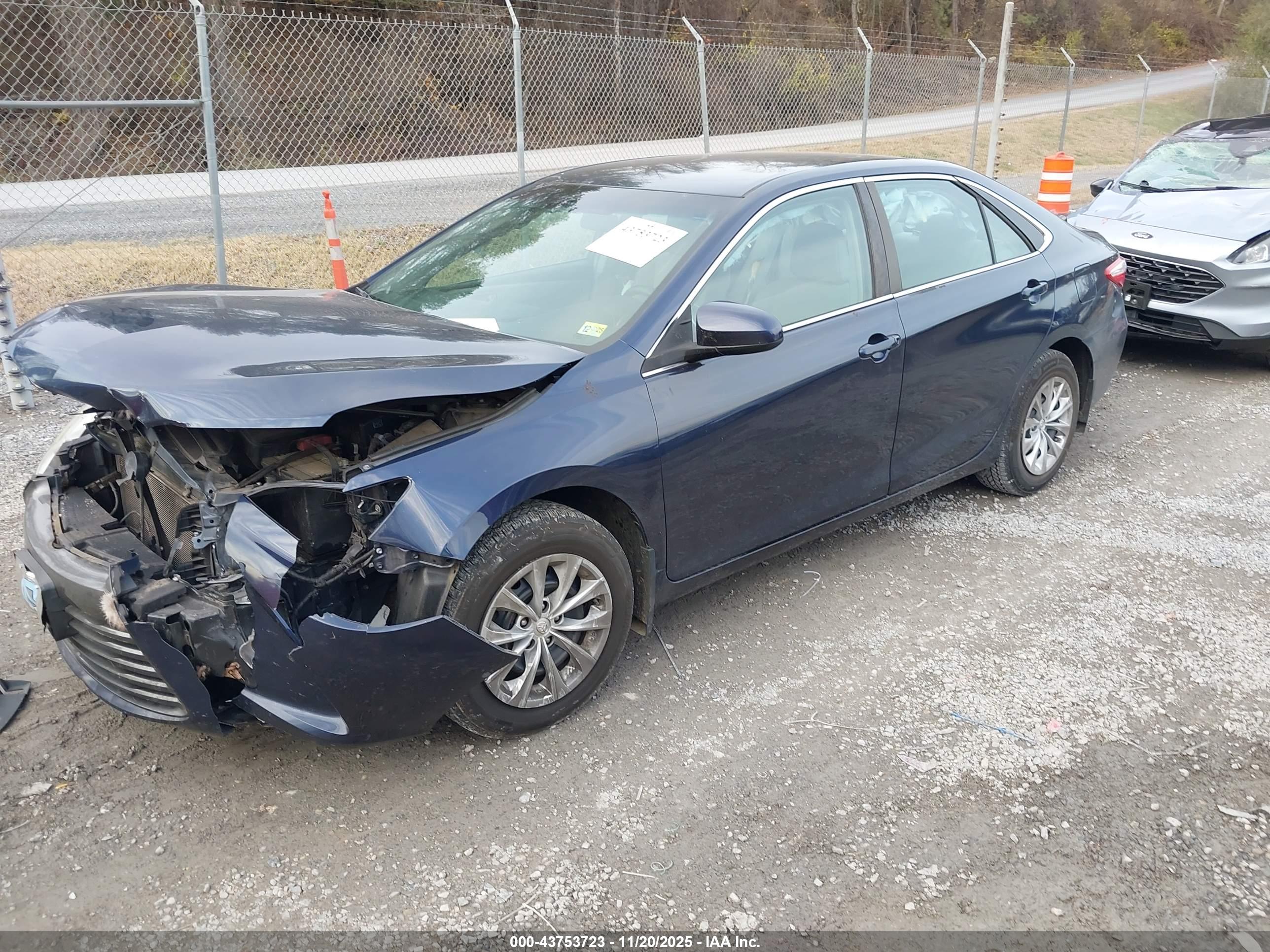 TOYOTA CAMRY image 2