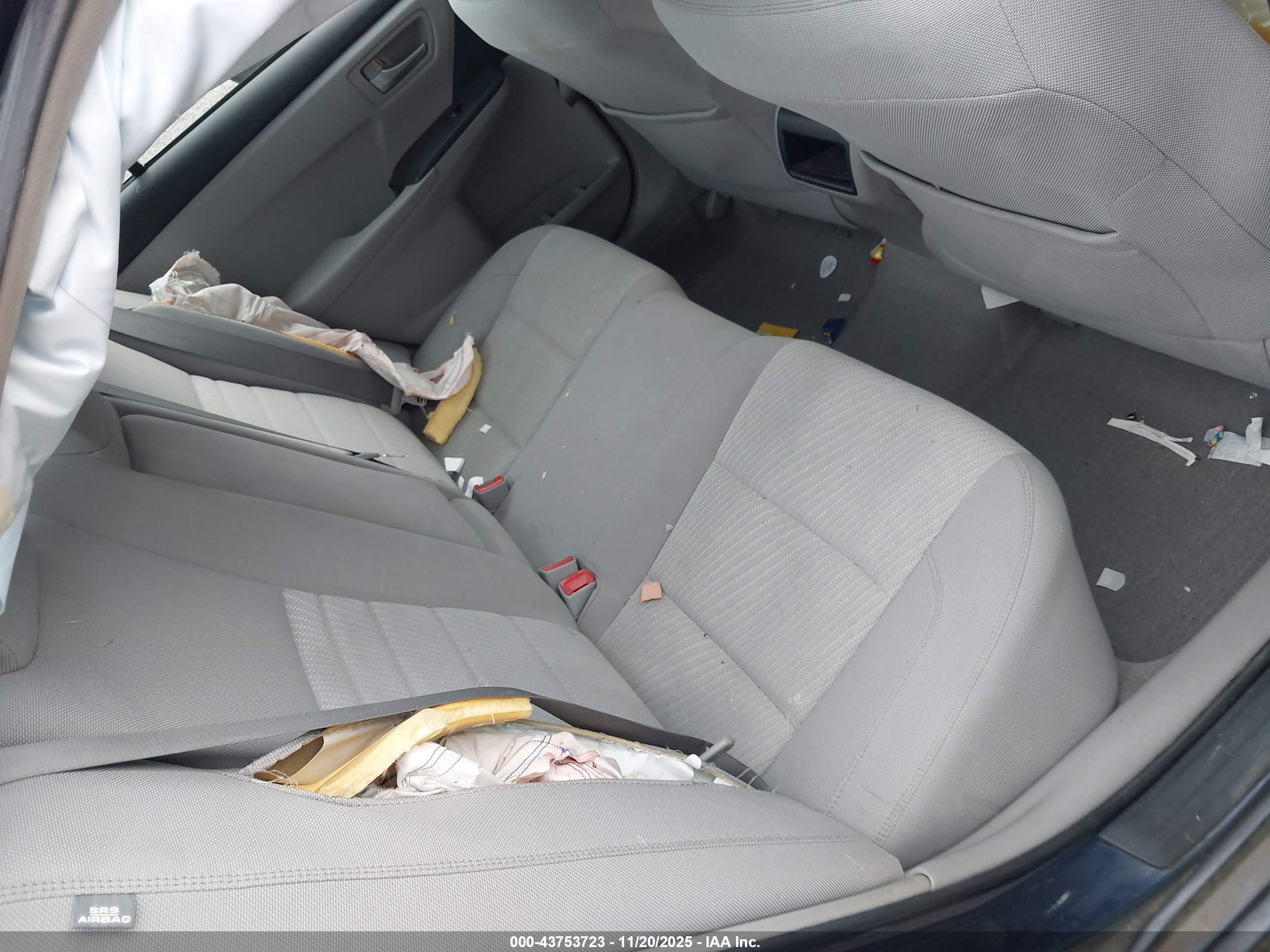 TOYOTA CAMRY image 8