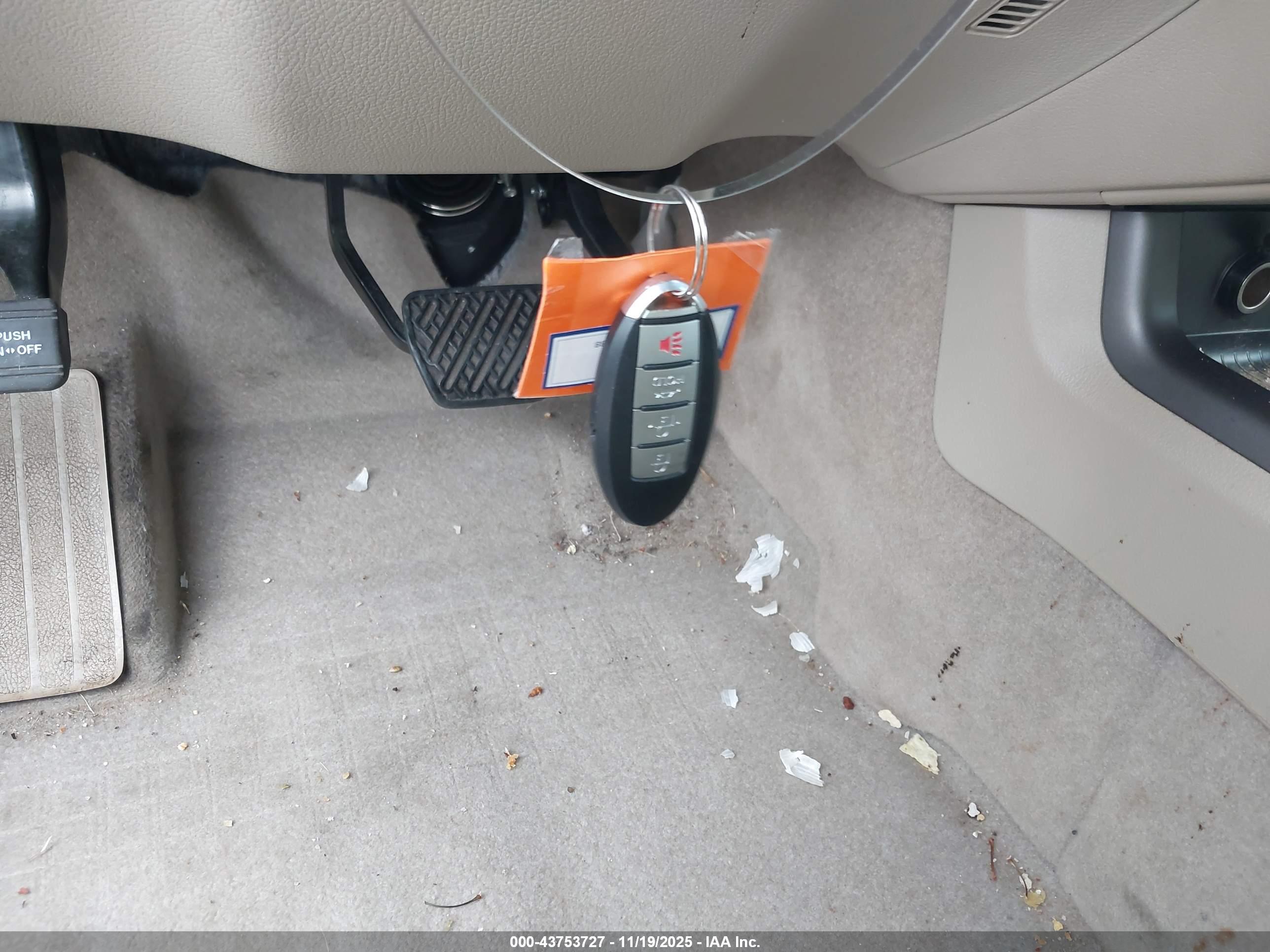 NISSAN MURANO image 11