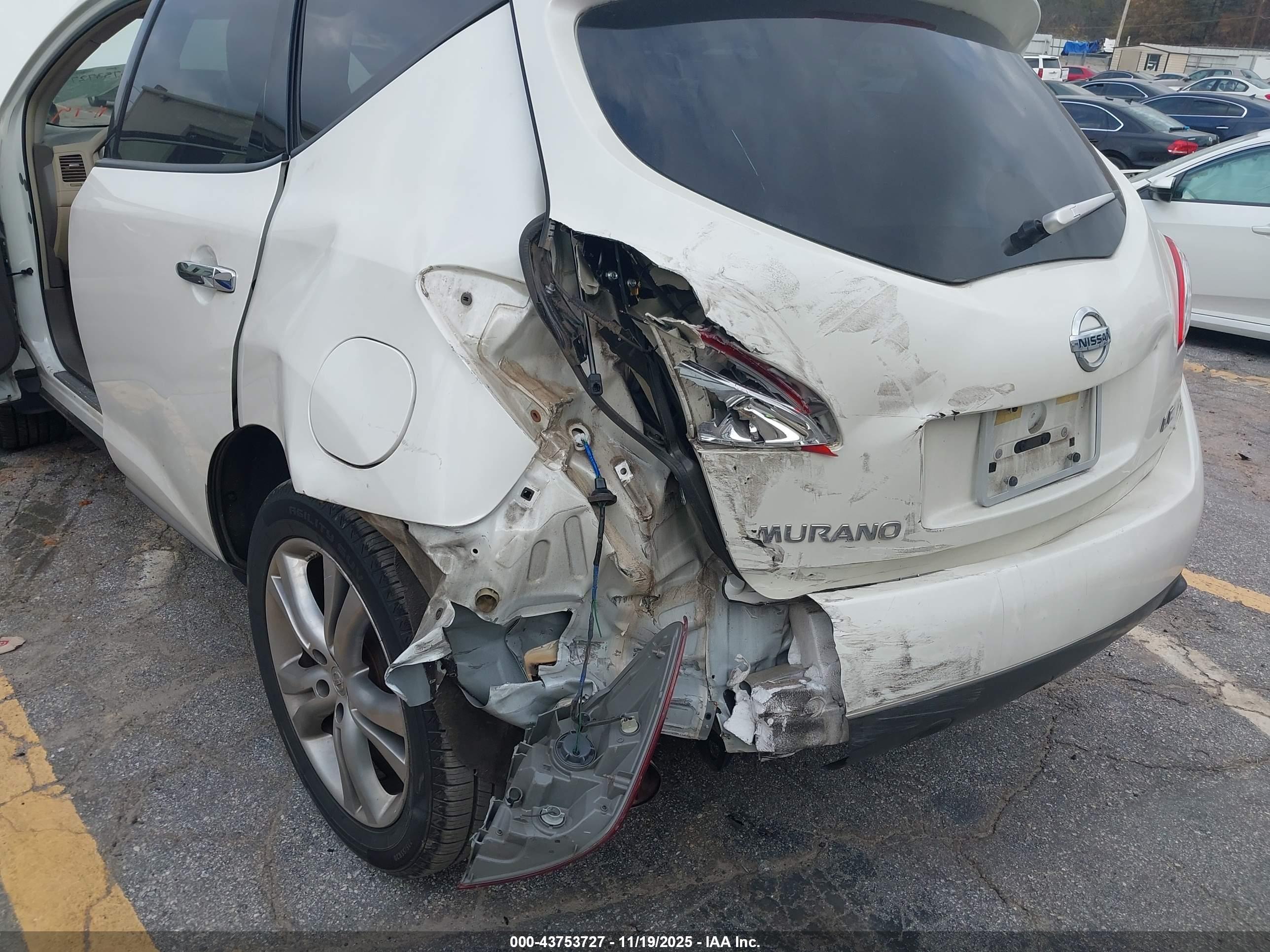 NISSAN MURANO image 6
