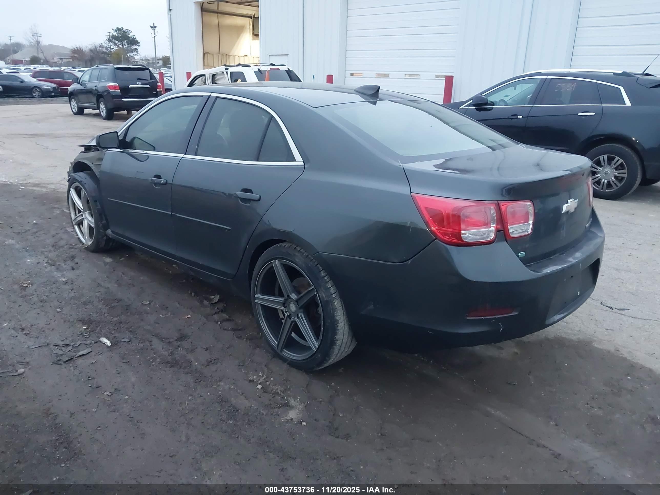 CHEVROLET MALIBU image 3